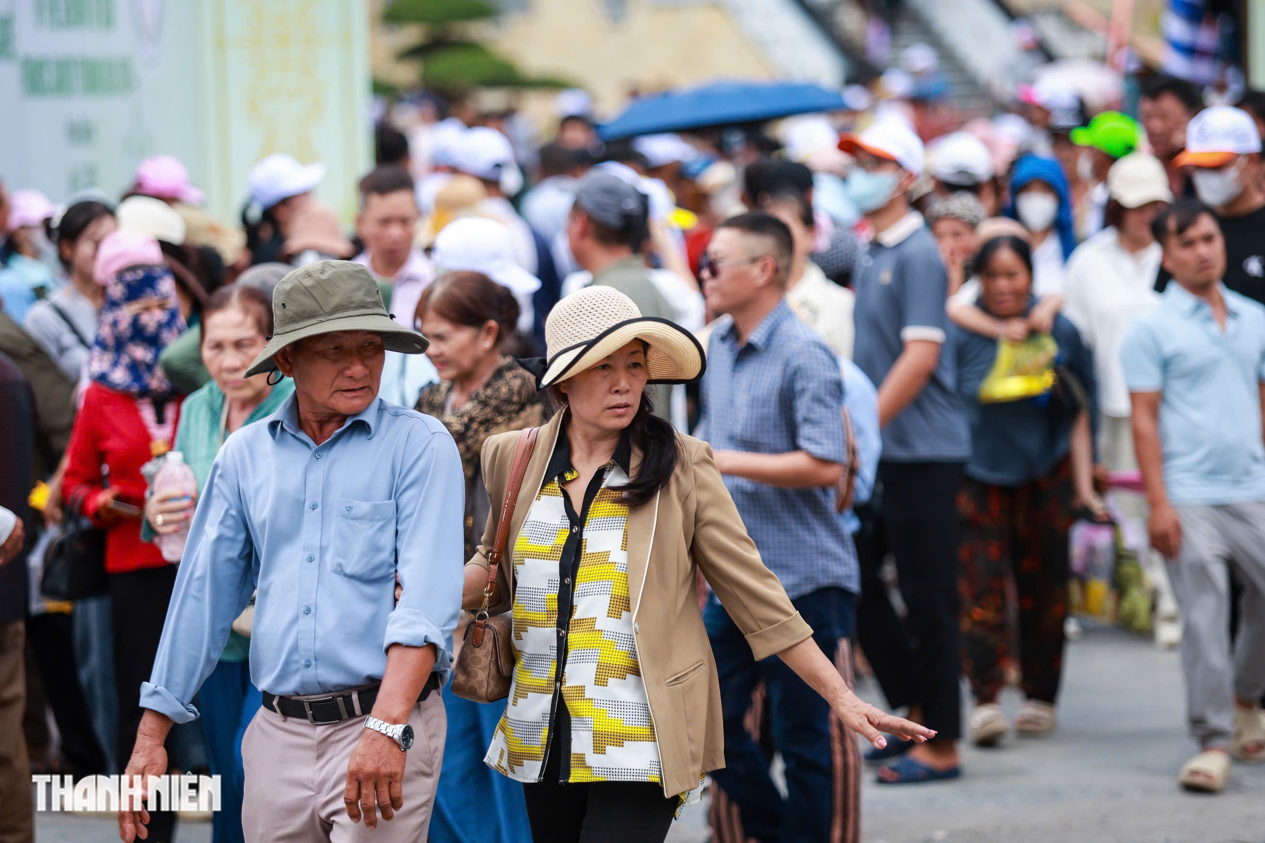 Tắc Sậy trước lễ tuyên phong: Những điều miễn phí ấm lòng người hành hương - Ảnh 2.