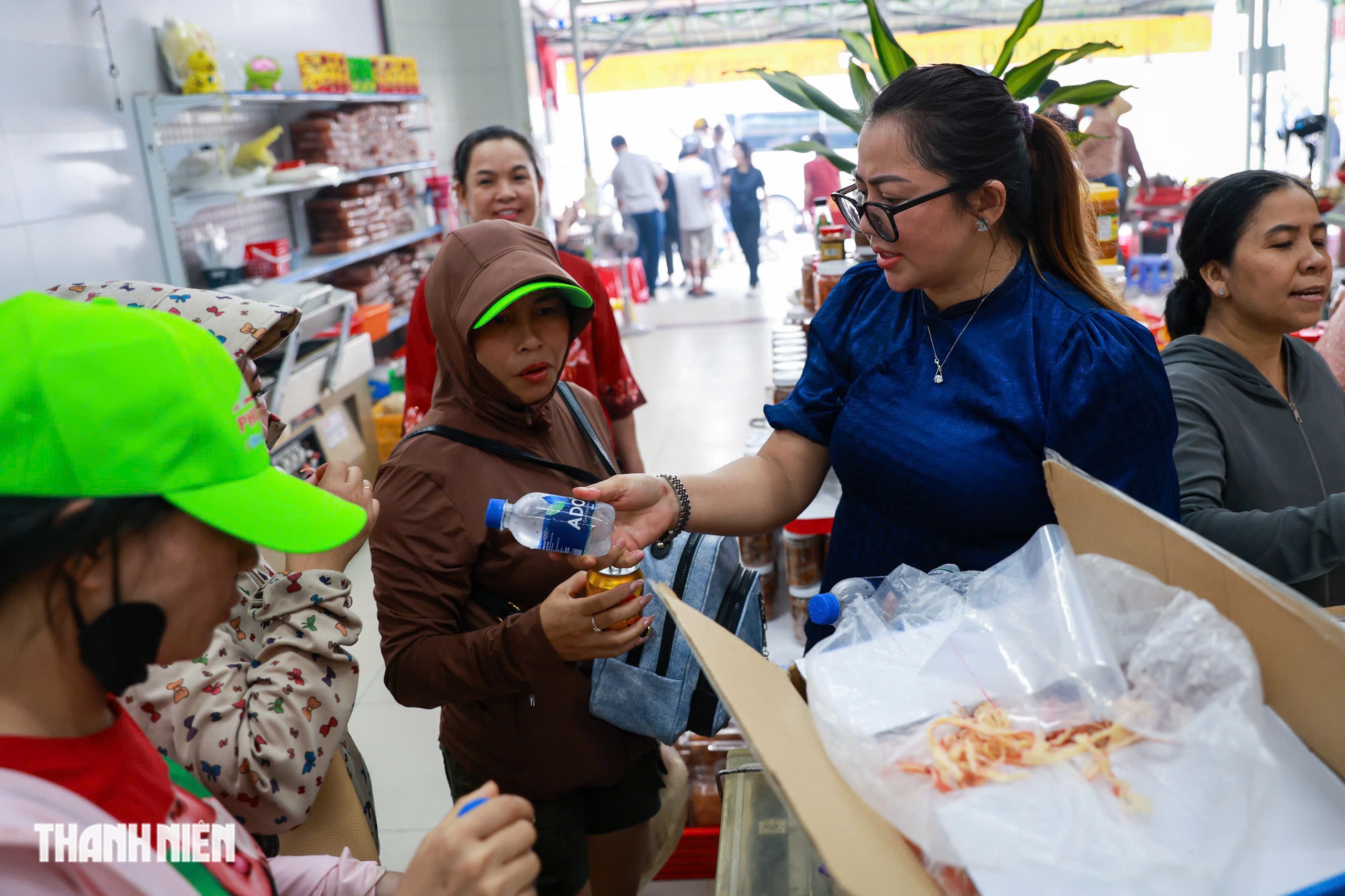 Tắc Sậy trước lễ tuyên phong: Những điều miễn phí ấm lòng người hành hương - Ảnh 6.