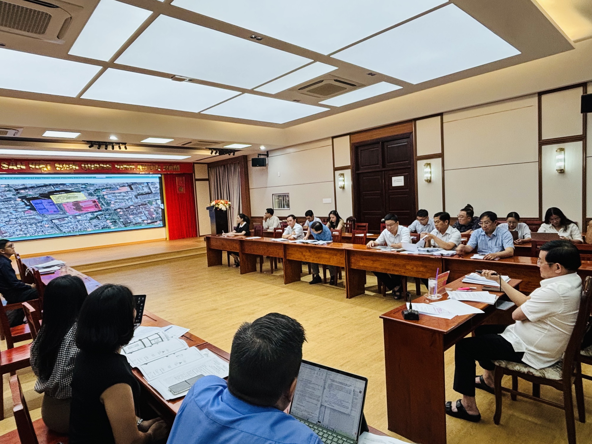 Hơn 2.500 căn nhà của Tập đoàn Bcons được xem xét cấp sổ hồng- Ảnh 1.