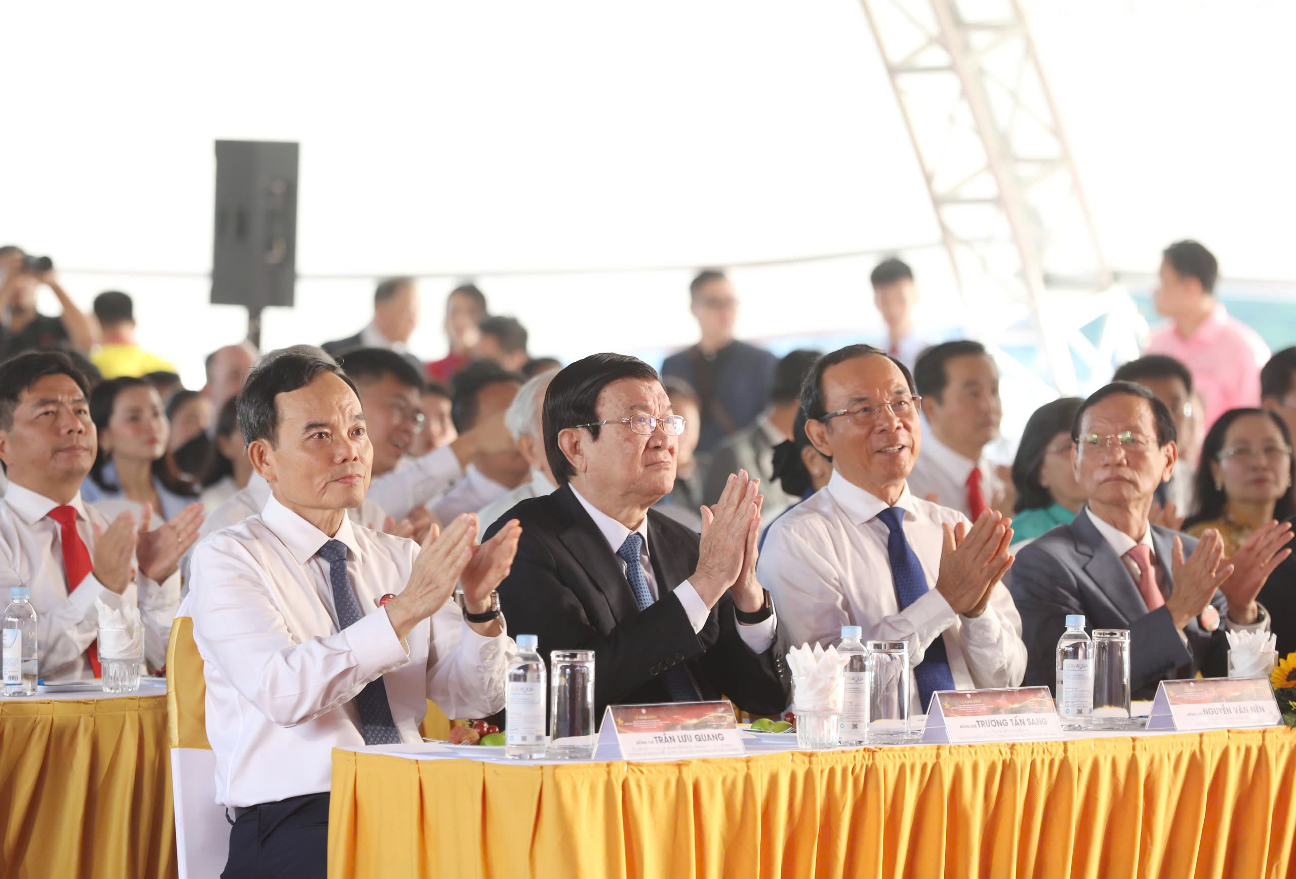 TP.HCM khởi công loạt dự án hơn 250.000 tỉ đồng tạo động lực mới - Ảnh 1.