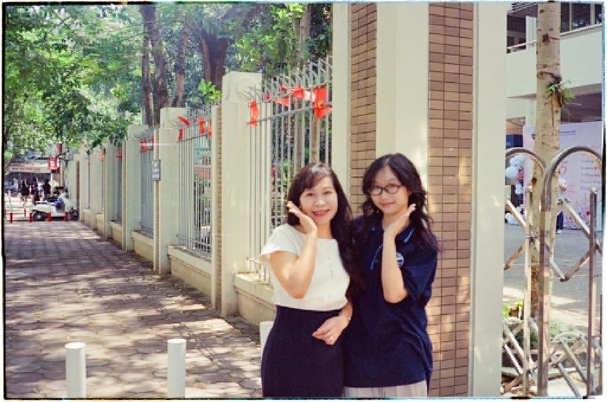 Thủ khoa D01 toàn quốc mang vợt muỗi vào lớp, nhớ cô thích trà sữa gì... - Ảnh 3.