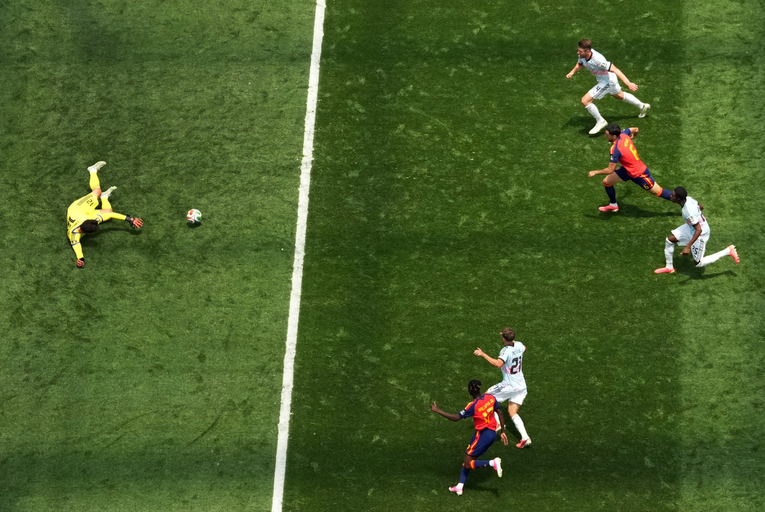 Courtois bật khóc khi chia tay World Cup theo kịch bản cay đắng nhất - Ảnh 9.