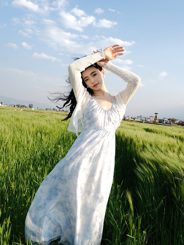 Áo cardigan trở lại mạnh mẽ với phong cách phóng khoáng, thời thượng- Ảnh 5.