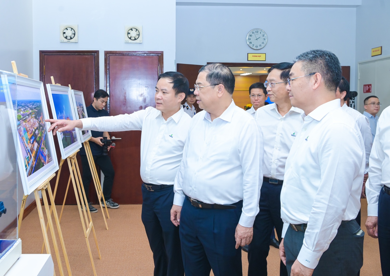 Petrovietnam giữ vững vai trò nòng cốt, bứt phá tăng trưởng hai con số - Ảnh 4.