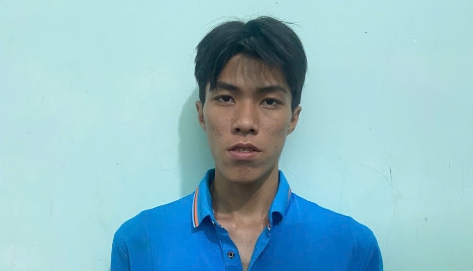 Mâu thuẫn nhỏ nhặt, dùng dao đâm hàng xóm tử vong - Ảnh 2.