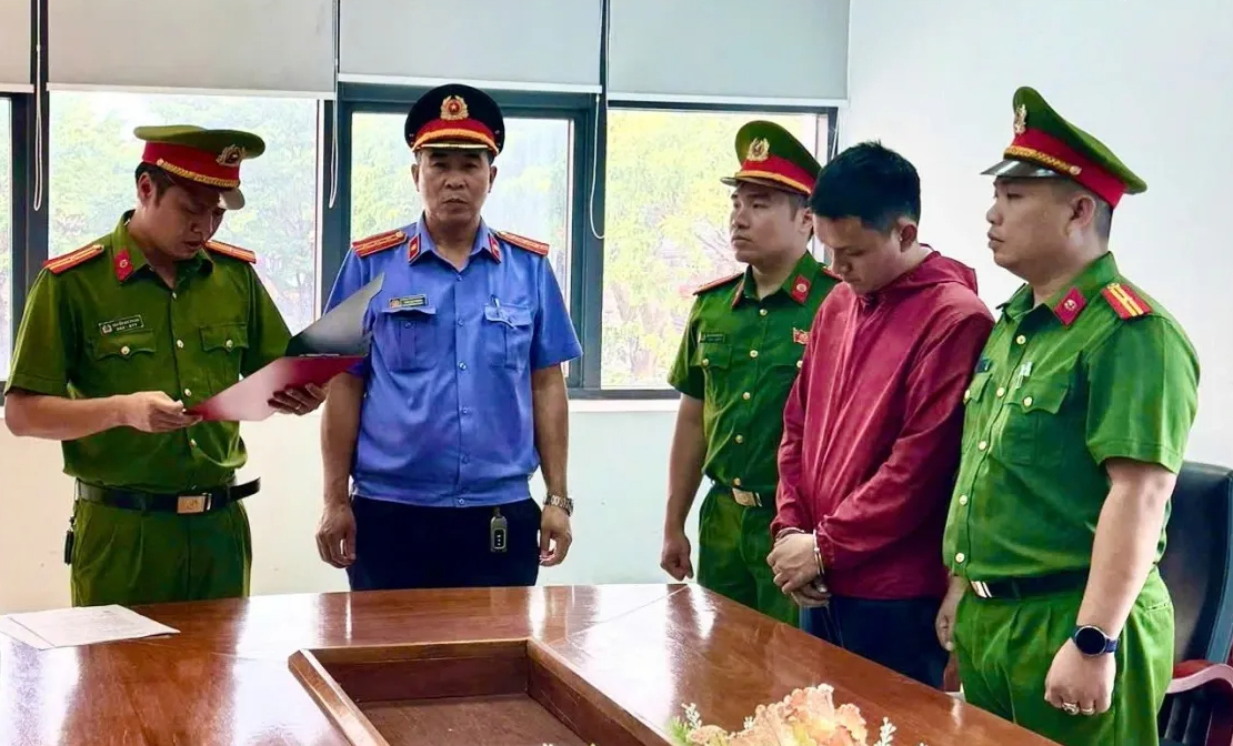 Nhân viên ngân hàng lừa vay tiền đáo hạn, chiếm đoạt hơn 29 tỉ đồng - Ảnh 1.