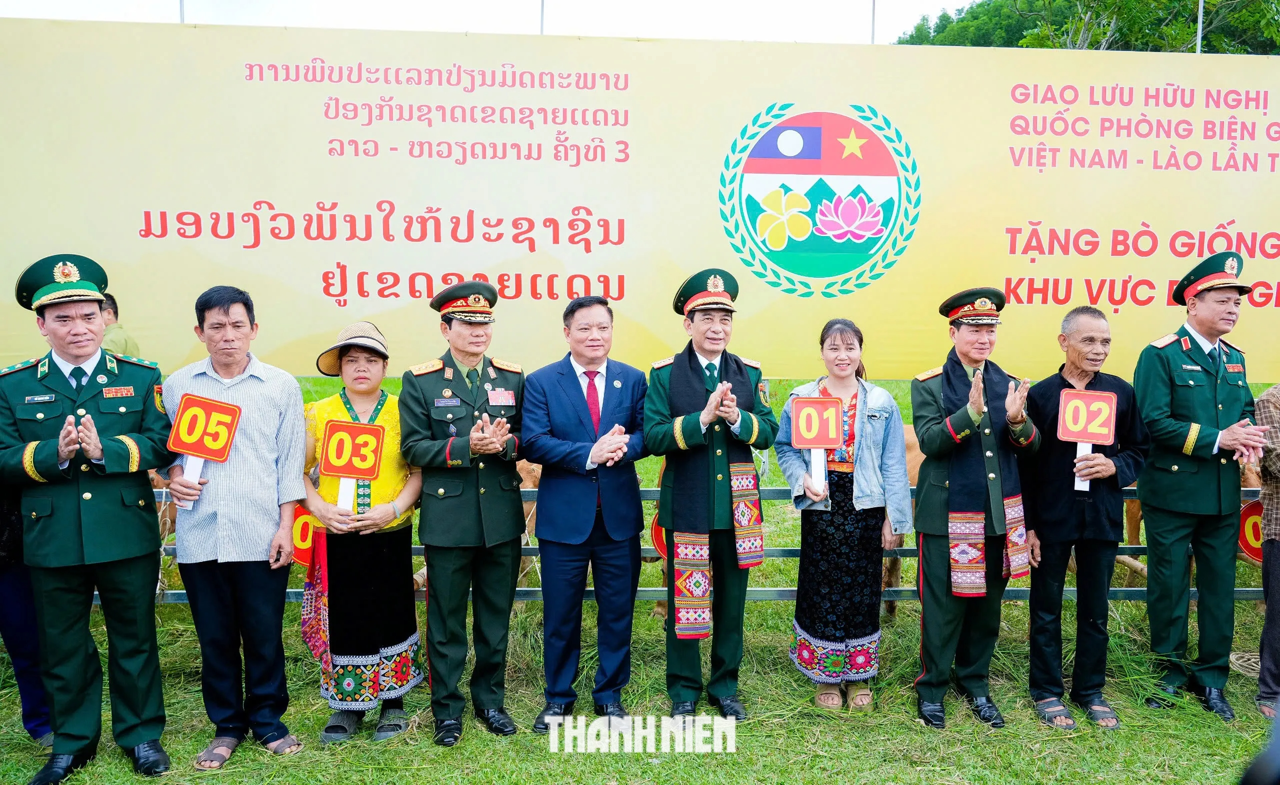 Giao lưu quốc phòng biên giới Việt Nam - Lào lan tỏa tình đoàn kết đặc biệt- Ảnh 2.