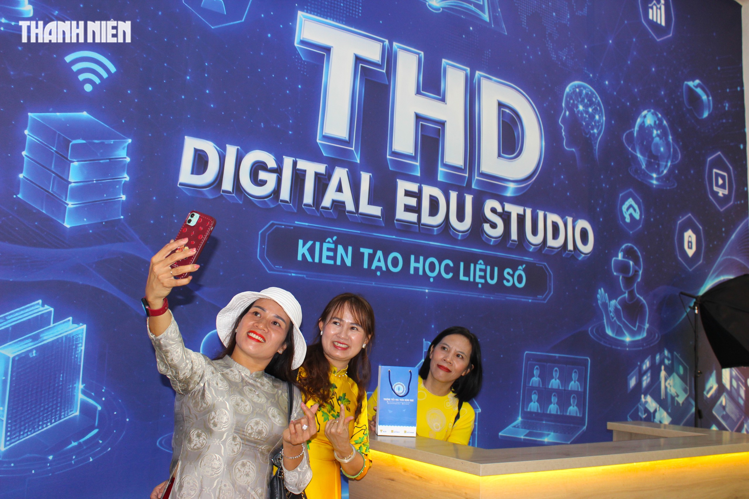 Bên trong ngôi trường đầu tiên ở TP.HCM dạy tiếng Anh tăng cường từ năm 1998 - Ảnh 9.