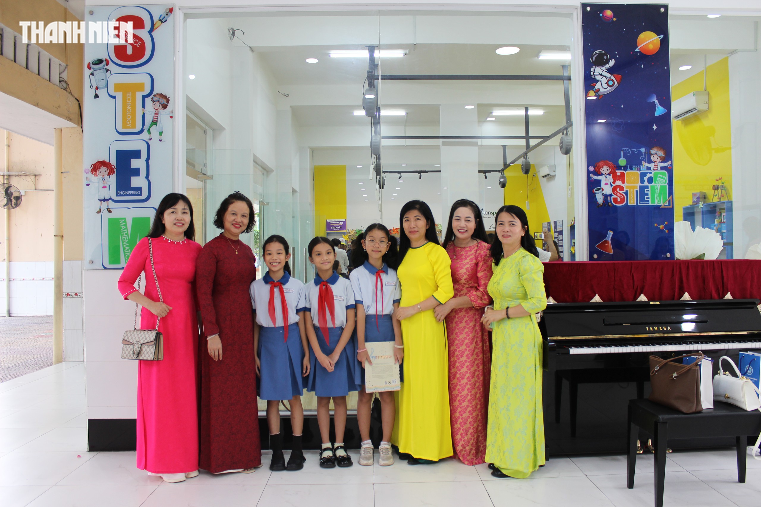 Bên trong ngôi trường đầu tiên ở TP.HCM dạy tiếng Anh tăng cường từ năm 1998 - Ảnh 6.
