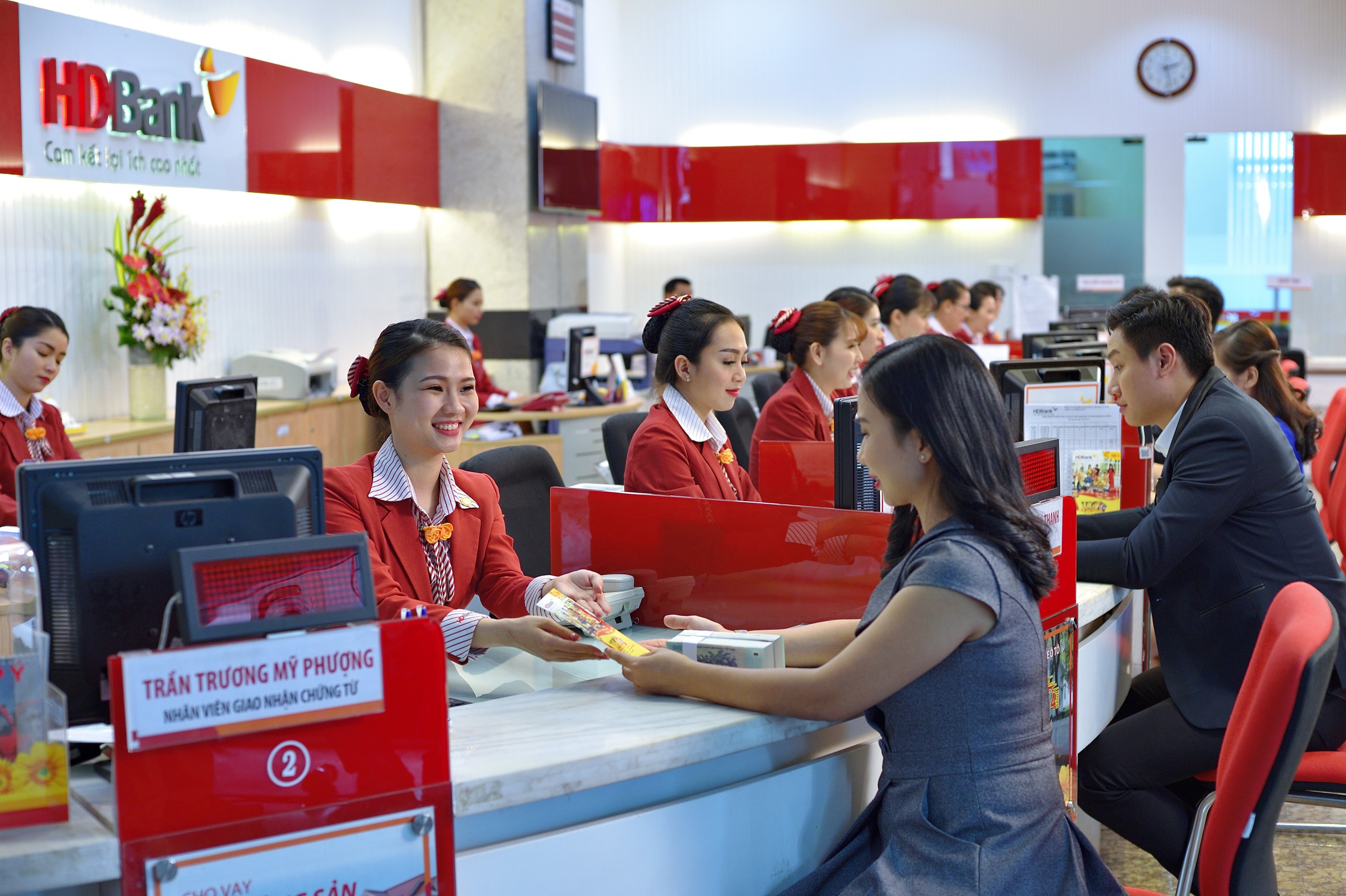 Fitch Ratings lần đầu xếp hạng HDBank với triển vọng ổn định- Ảnh 1.