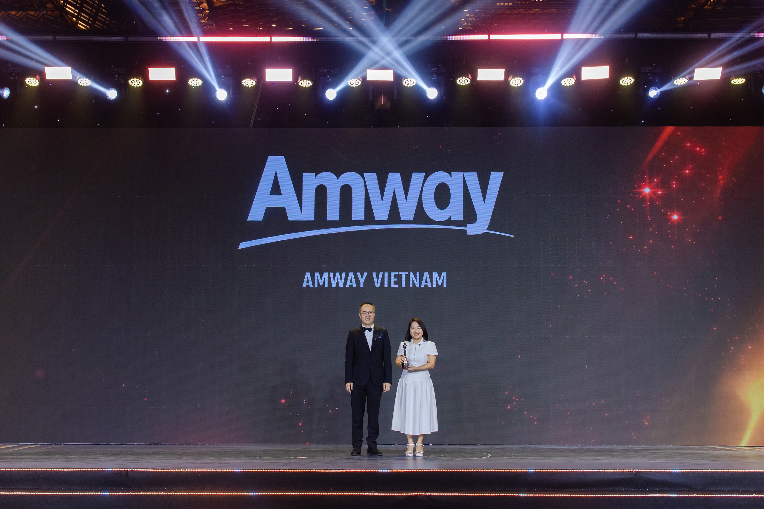 Amway Việt Nam lần thứ 7 được vinh danh ‘Nơi làm việc tốt nhất châu Á’ - Ảnh 1.