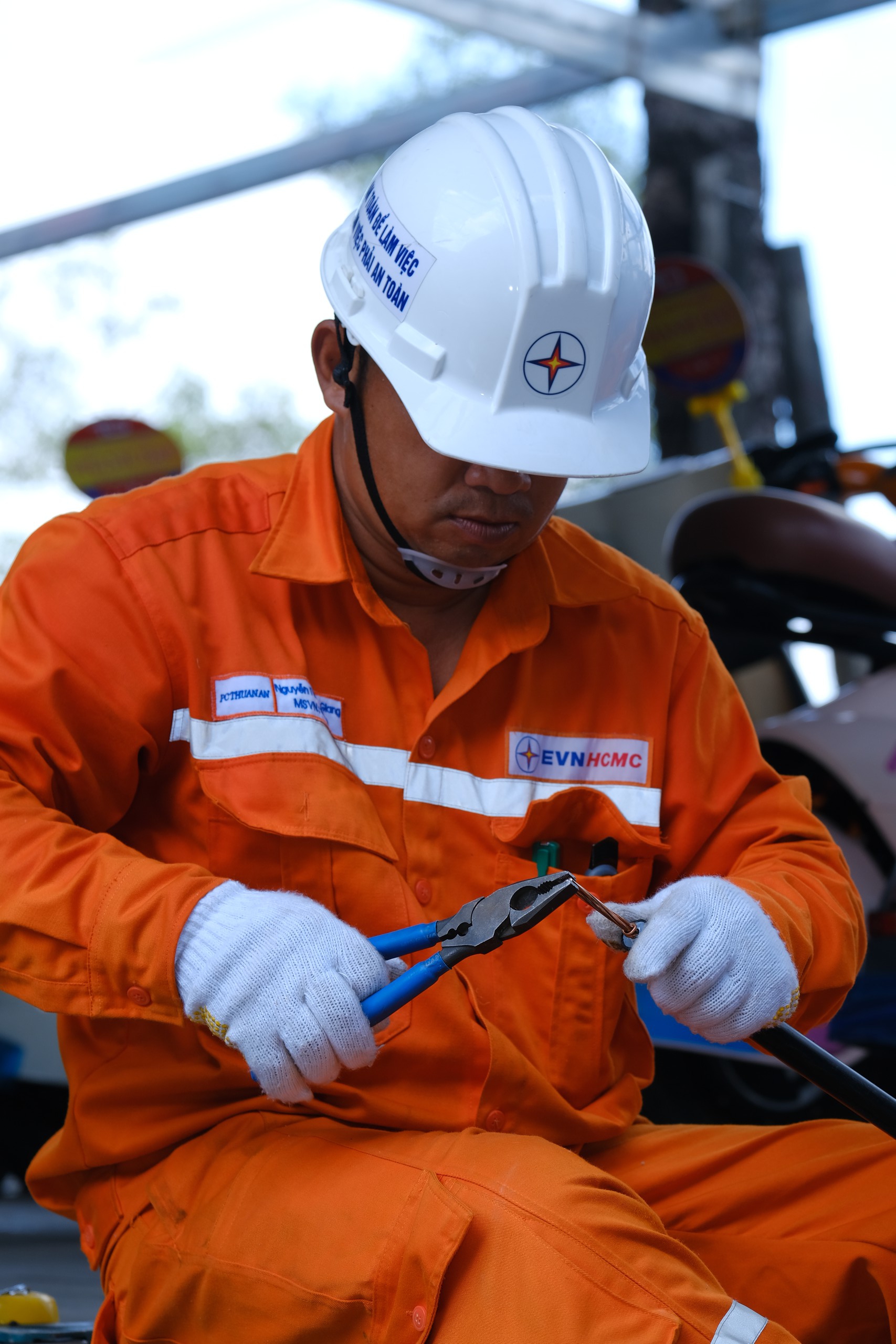 Ảnh dự thi: Sự chuyển mình tự động hóa sau sáp nhập - Ảnh 2.