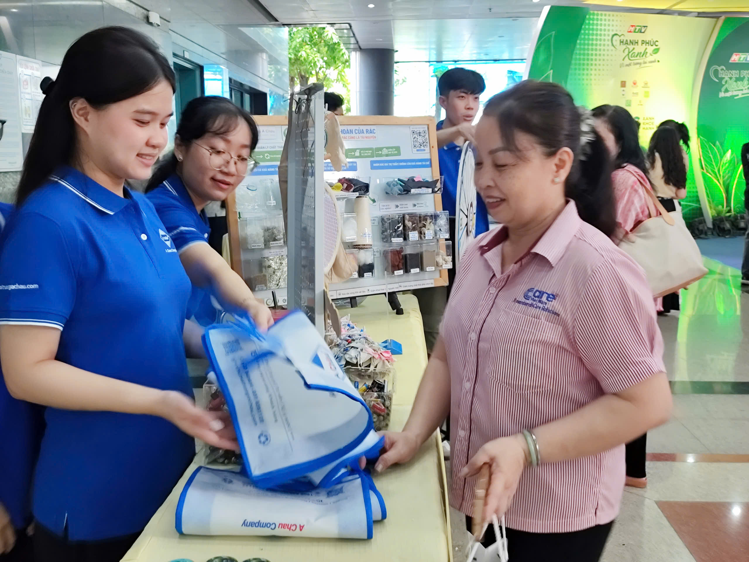 HTV tổ chức sự kiện ‘Hạnh phúc Xanh - Vì một tương lai xanh’ - Ảnh 3.