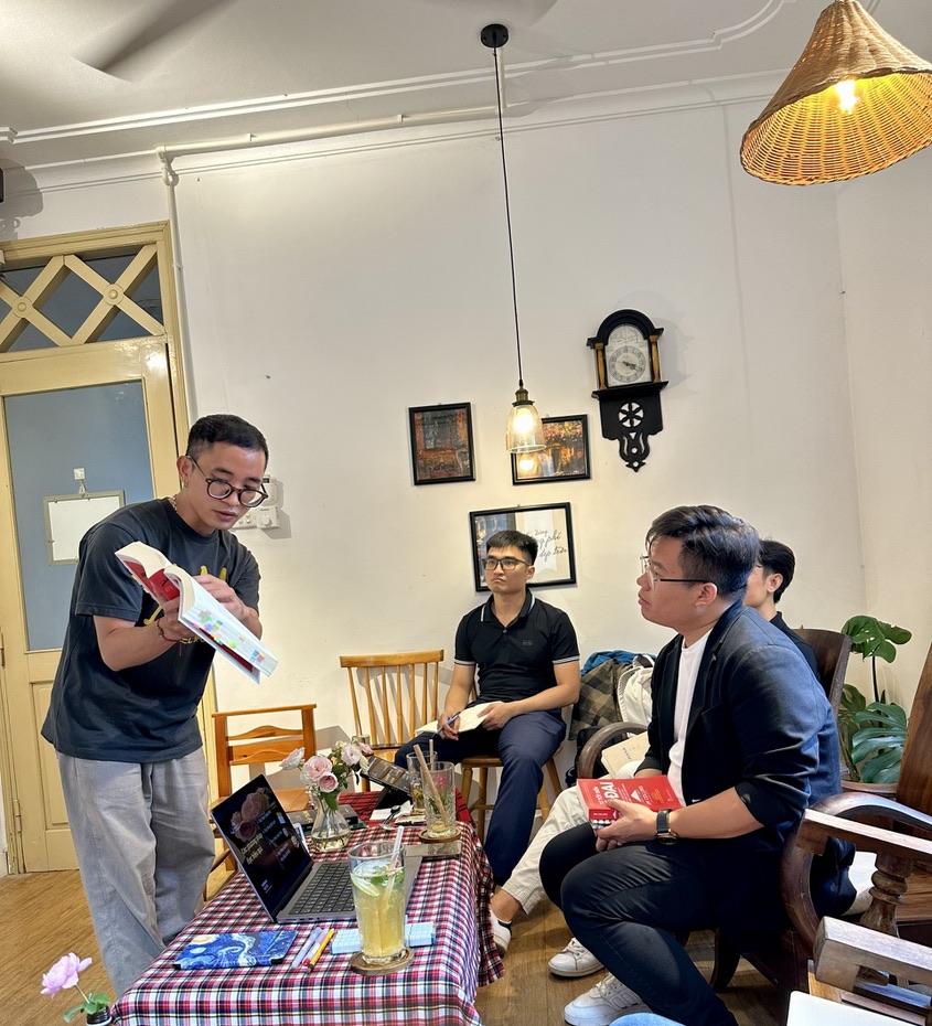 Chuyện một 'người đọc sách' ở Hà Nội- Ảnh 2.