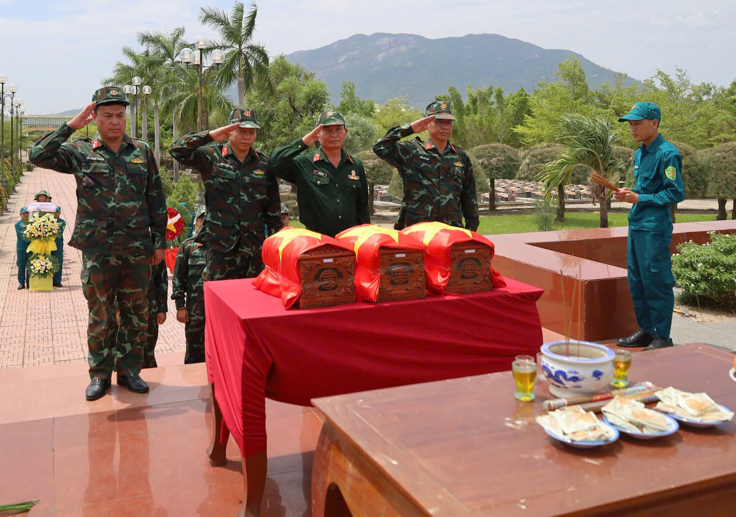 Khánh Hòa đón 3 liệt sĩ về nghĩa trang, tìm nhân chứng Nhà lao Thành Diên Khánh - Ảnh 3.