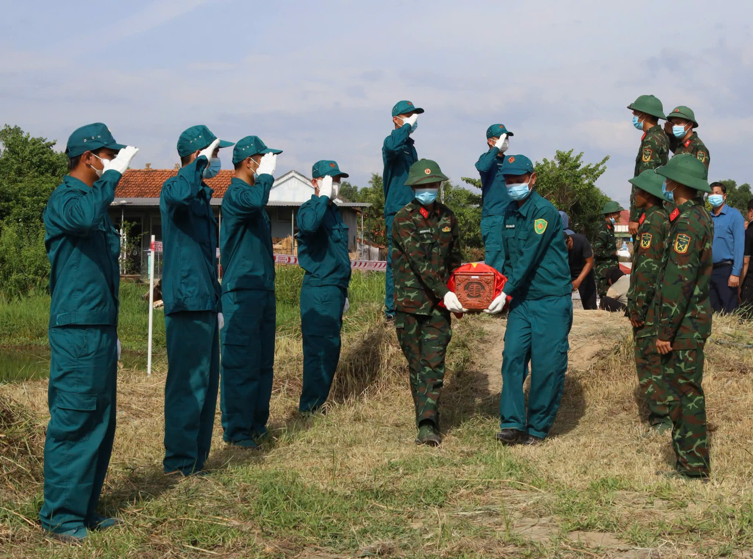 Khánh Hòa đón 3 liệt sĩ về nghĩa trang, tìm nhân chứng Nhà lao Thành Diên Khánh - Ảnh 2.
