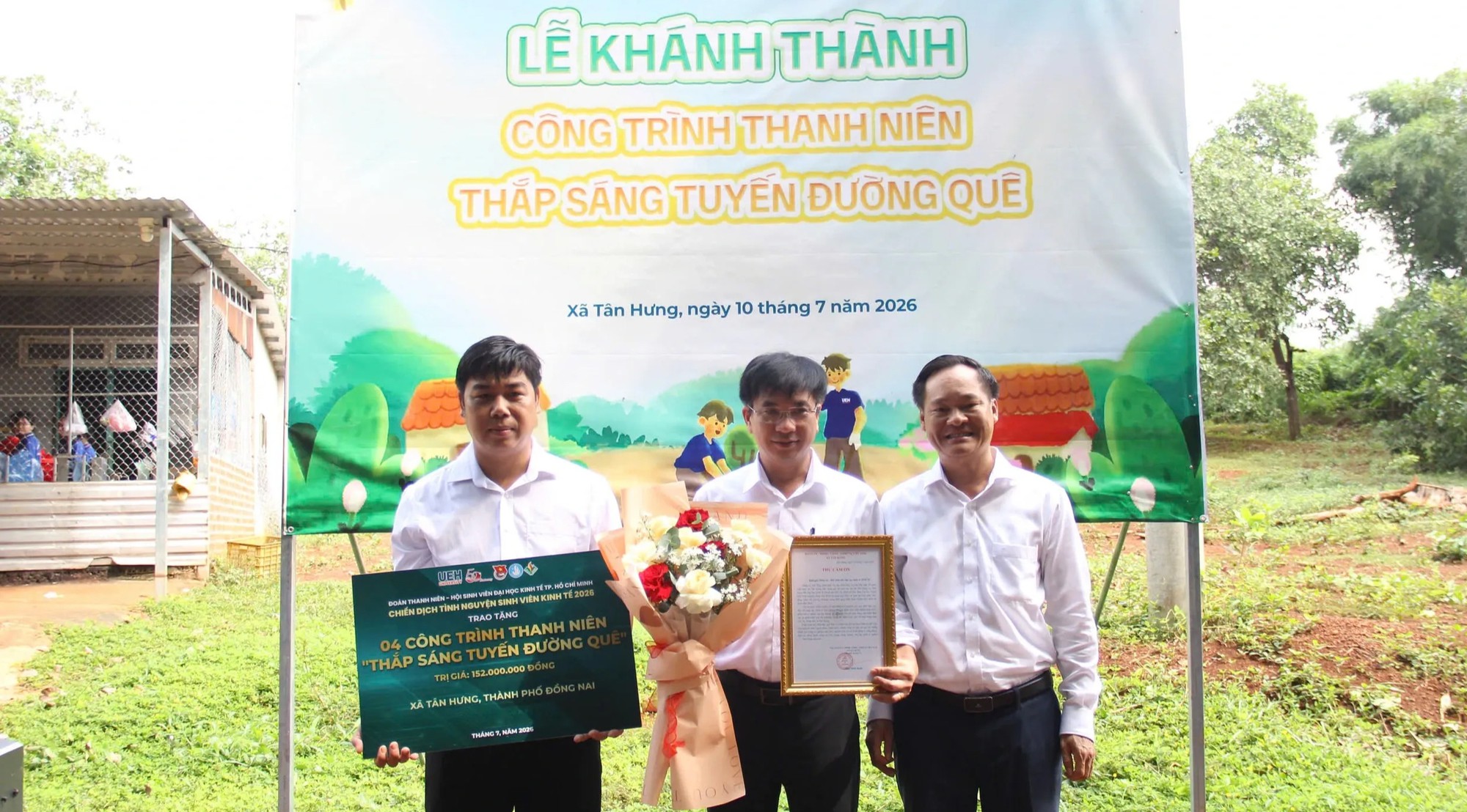 Dấu ấn đẹp của sinh viên tình nguyện thành phố mang tên Bác- Ảnh 3.