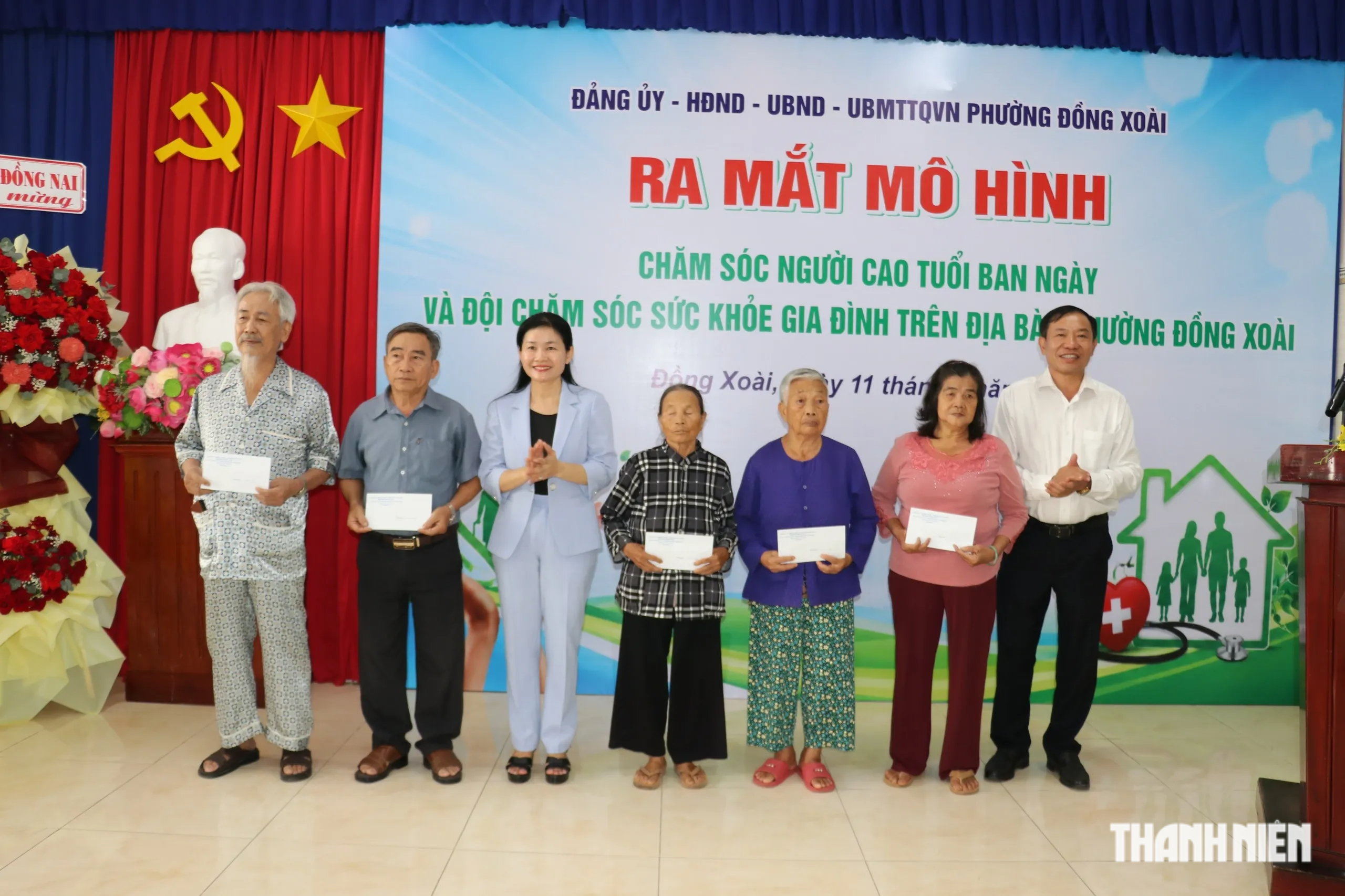 Phường đầu tiên ở Đồng Nai cấp sách giáo khoa miễn phí cho toàn bộ học sinh - Ảnh 3.