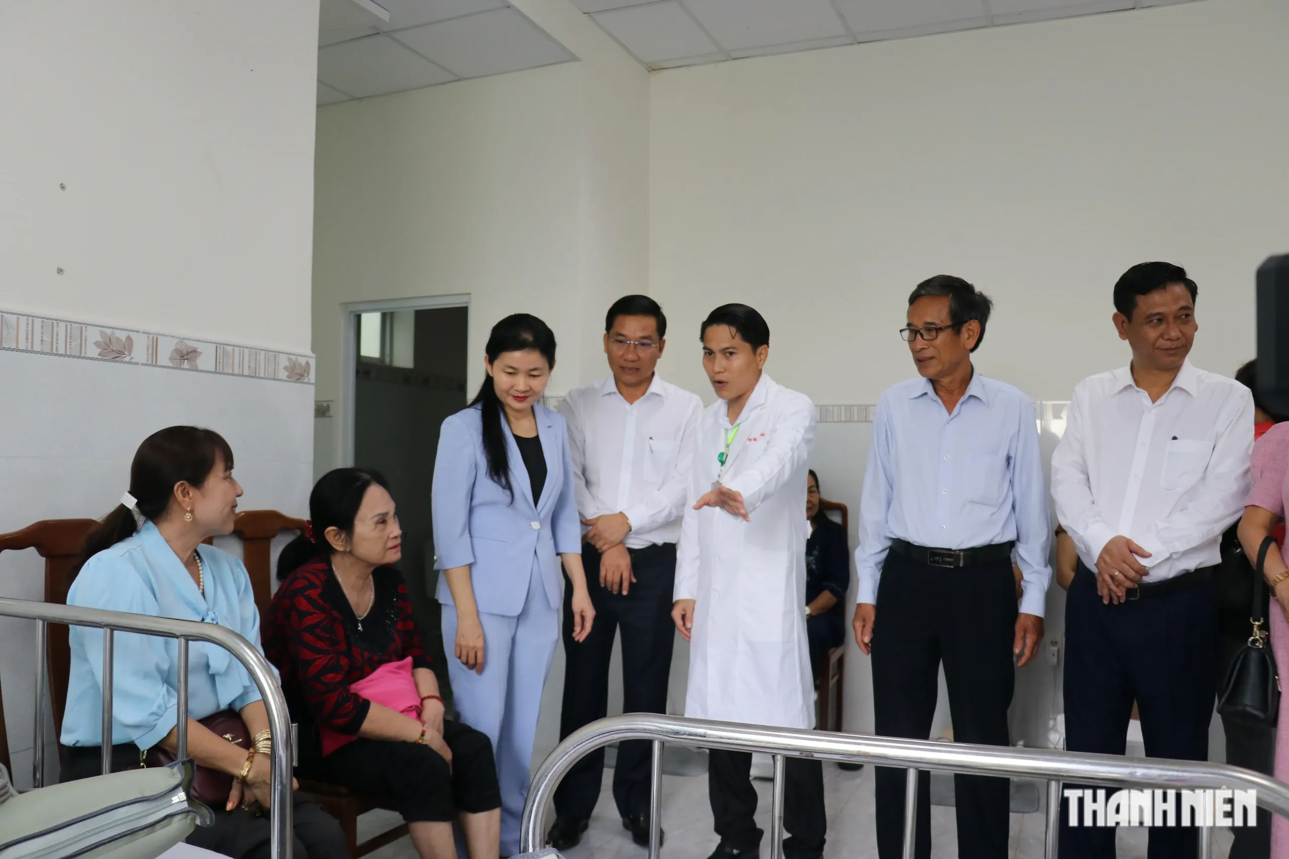 Phường đầu tiên ở Đồng Nai cấp sách giáo khoa miễn phí cho toàn bộ học sinh - Ảnh 4.