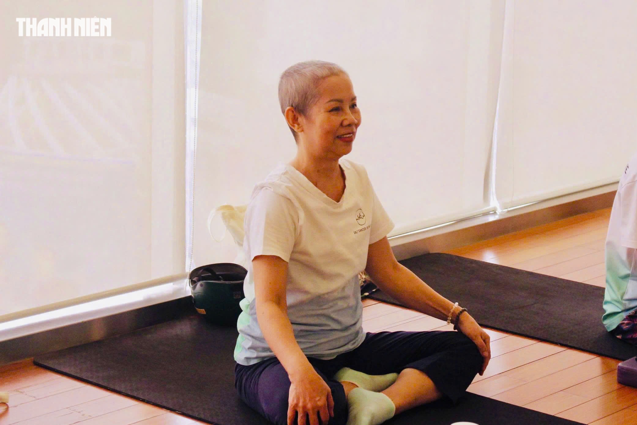 Bệnh nh&acirc;n ung thư t&igrave;m thấy &lsquo;người nh&agrave;&rsquo; trong lớp yoga đặc biệt ở TP.HCM- Ảnh 3.