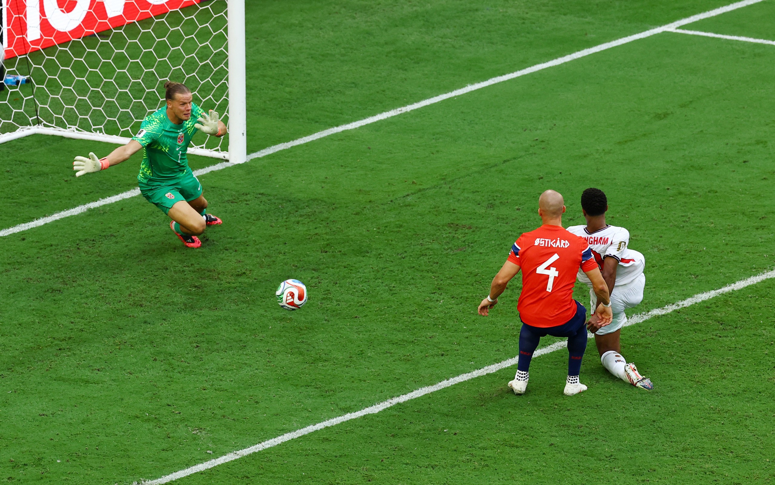 Bellingham gia nhập cuộc đua Vua phá lưới cùng Messi, Mbappe: Là tiền vệ duy nhất!- Ảnh 5.
