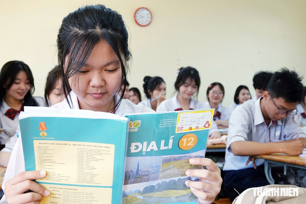 Sẵn sàng cho bộ sách giáo khoa thống nhất toàn quốc Sẵn sàng cho bộ sách giáo khoa thống nhất toàn quốc - Ảnh 1.