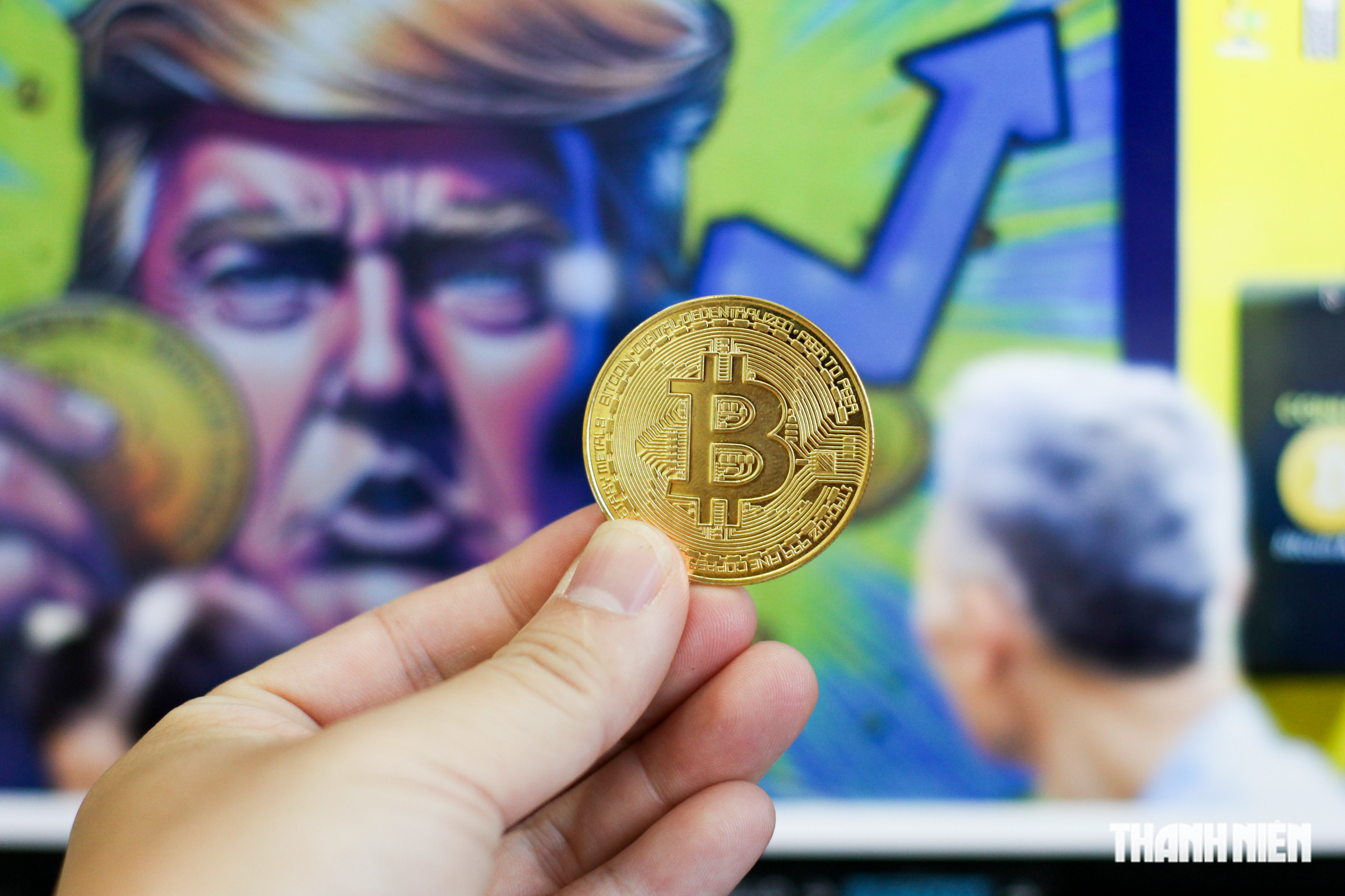 Giá Bitcoin hôm nay 12.7.2026: Nghị sĩ Mỹ kêu gọi điều tra ông Trump vì tiền số - Ảnh 1.