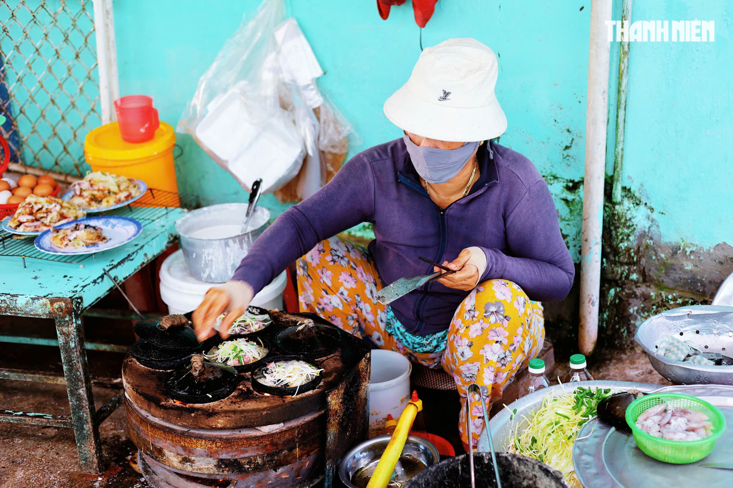 Độc đáo chợ cá lúc bình minh bên bãi biển Dốc Lết - Ảnh 14.