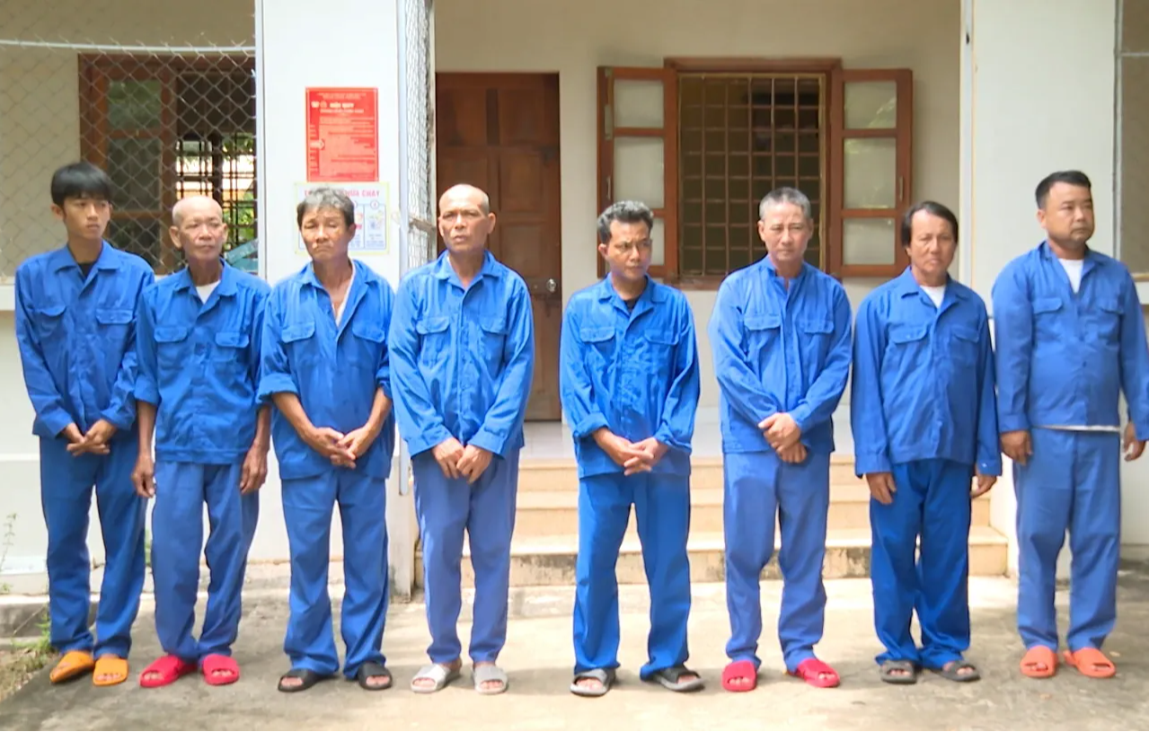 Công an TP.HCM triệt phá đường dây buôn bán thuốc nổ TNT liên tỉnh - Ảnh 1.