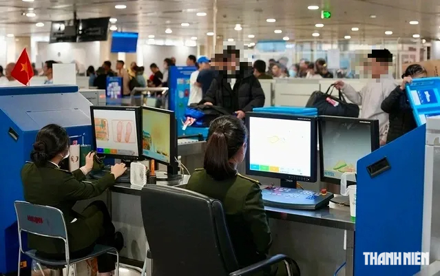 Bộ C&ocirc;ng an đề xuất xử phạt với người nước ngo&agrave;i 'kh&ocirc;ng hiện diện tại Việt Nam' - Ảnh 1.