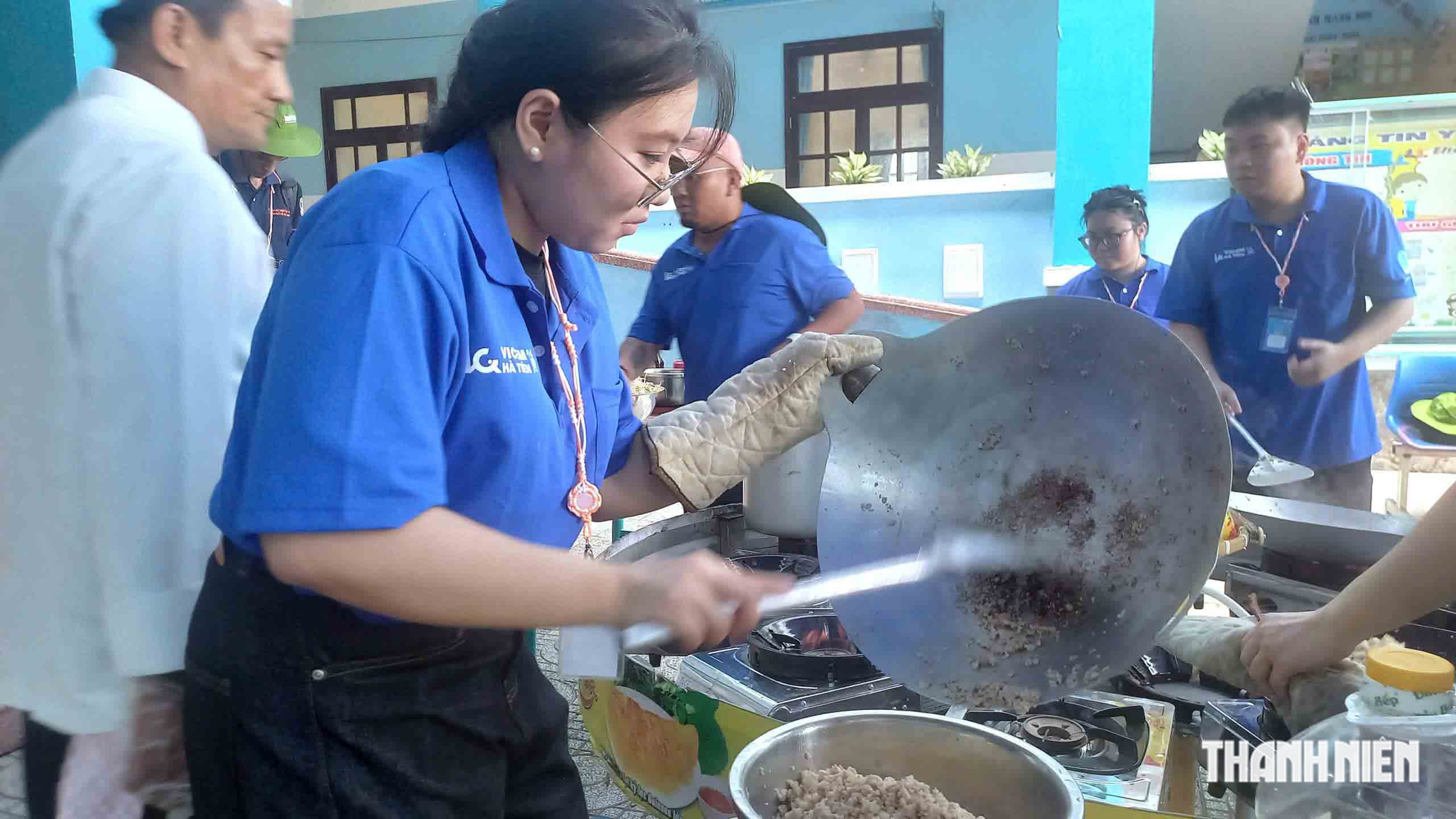 Từ giảng đường thế giới đến x&atilde; đảo Thạnh An: Trở về để gieo y&ecirc;u thương - Ảnh 4.
