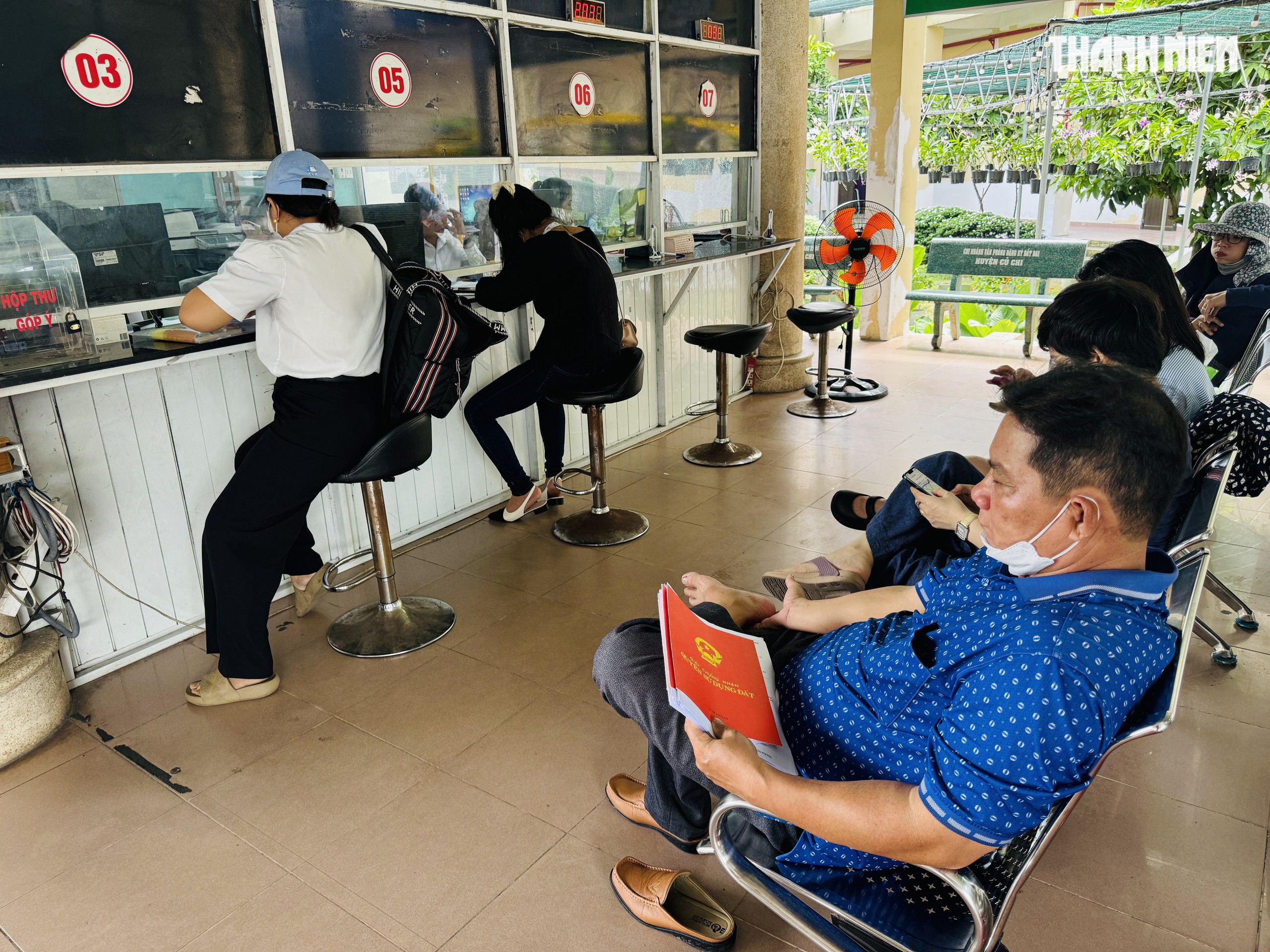Dùng thông tin trong các cơ sở dữ liệu để thay thế hồ sơ giấy - Ảnh 2.