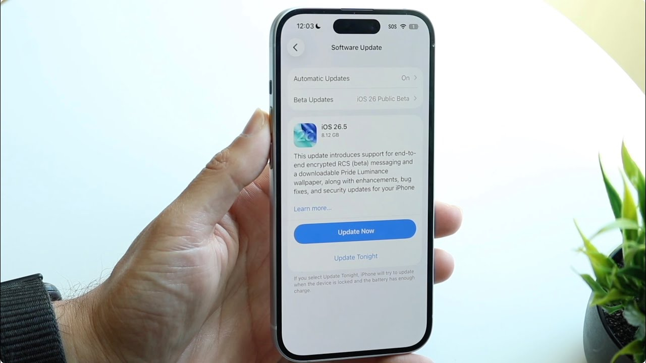 Người dùng 'kêu trời' vì lỗi hao pin, nóng máy trên iOS 26.5.2 - Ảnh 1.