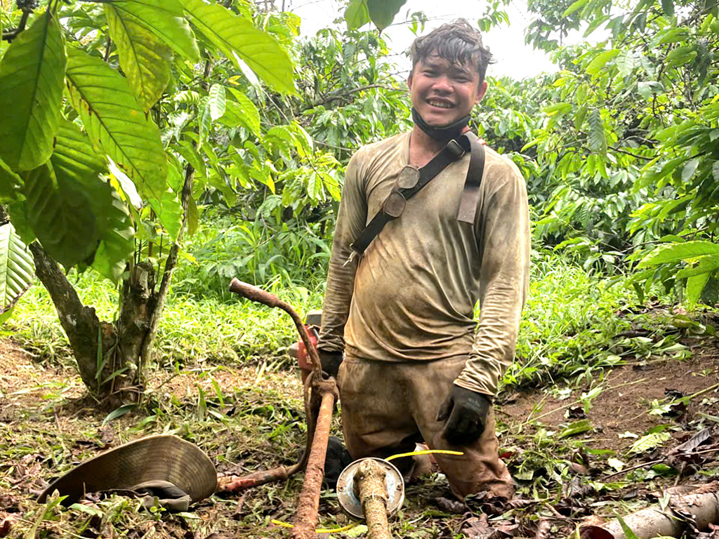 Bài đăng tìm việc mở ra cánh cửa mới cho chàng trai khuyết tật - Ảnh 1.