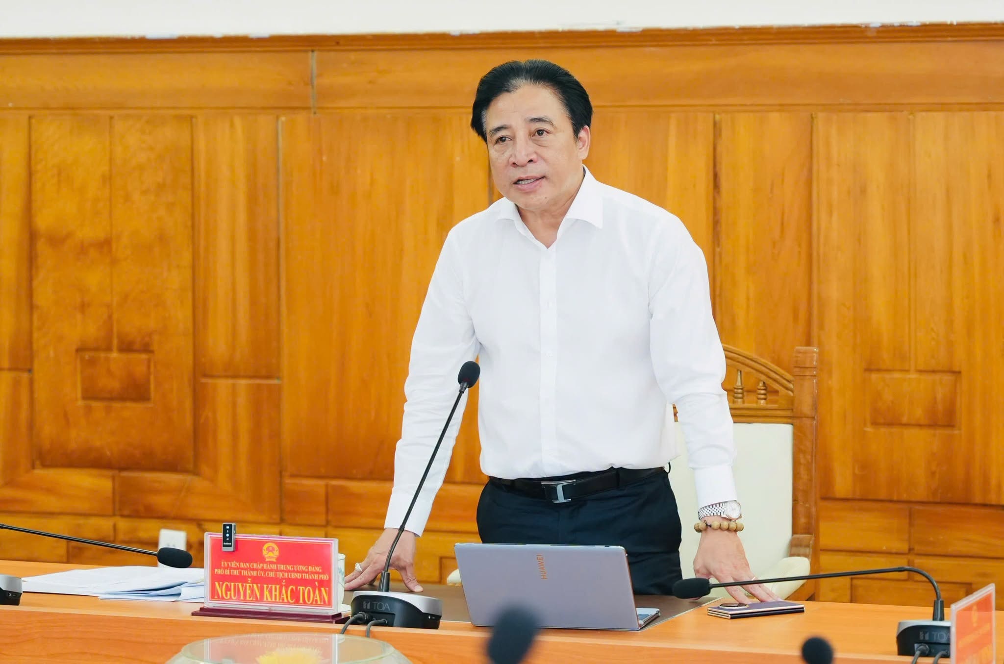 Huế thúc đẩy tăng trưởng 2 con số với ngân sách đầu tư công lớn- Ảnh 1.