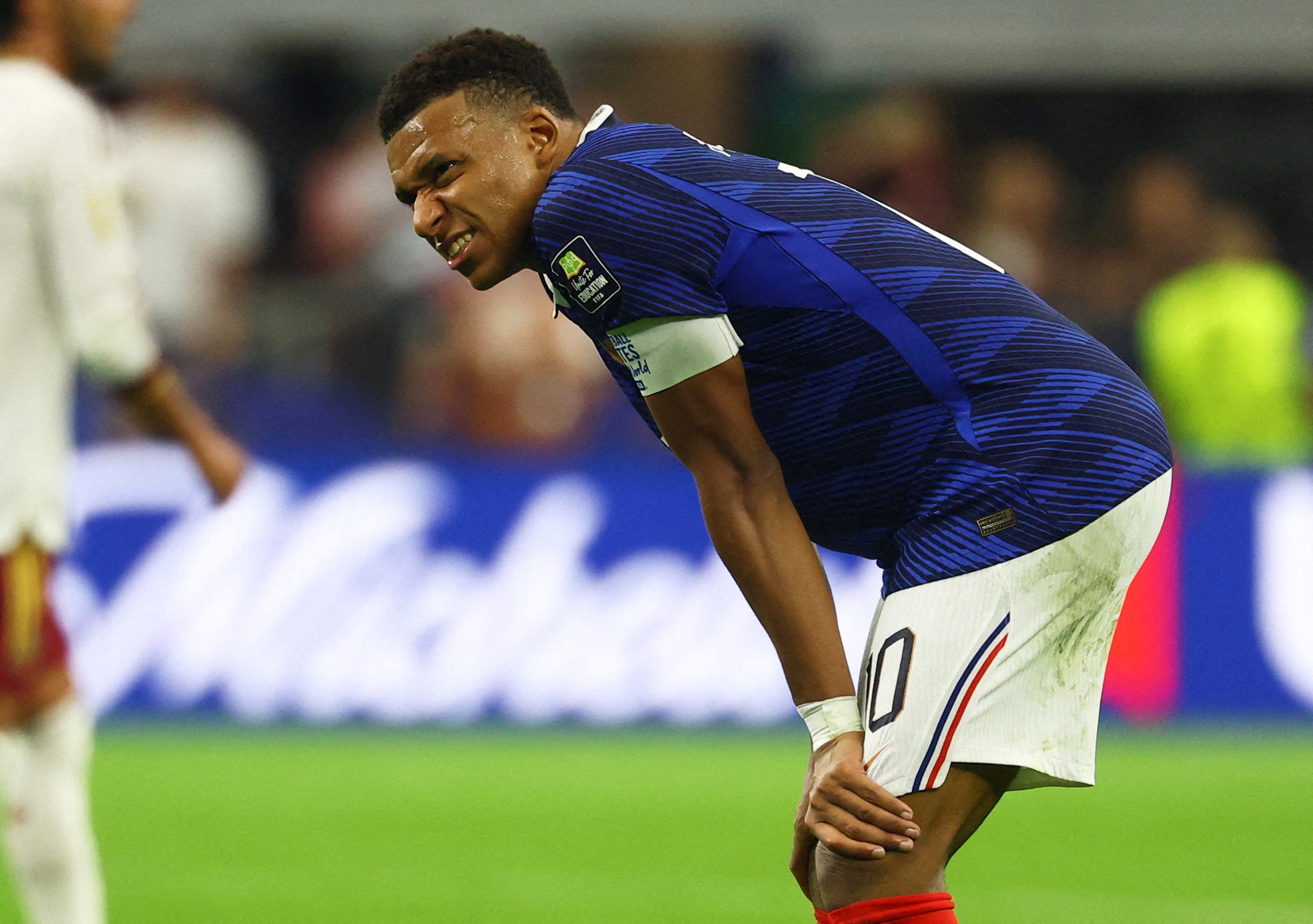 Mbappe chỉ thẳng sai lầm của ĐT Pháp sau trận thua Tây Ban Nha 2 Mbappe thất vọng nặng nề vì thua Tây Ban Nha, chỉ thẳng sai lầm của Pháp