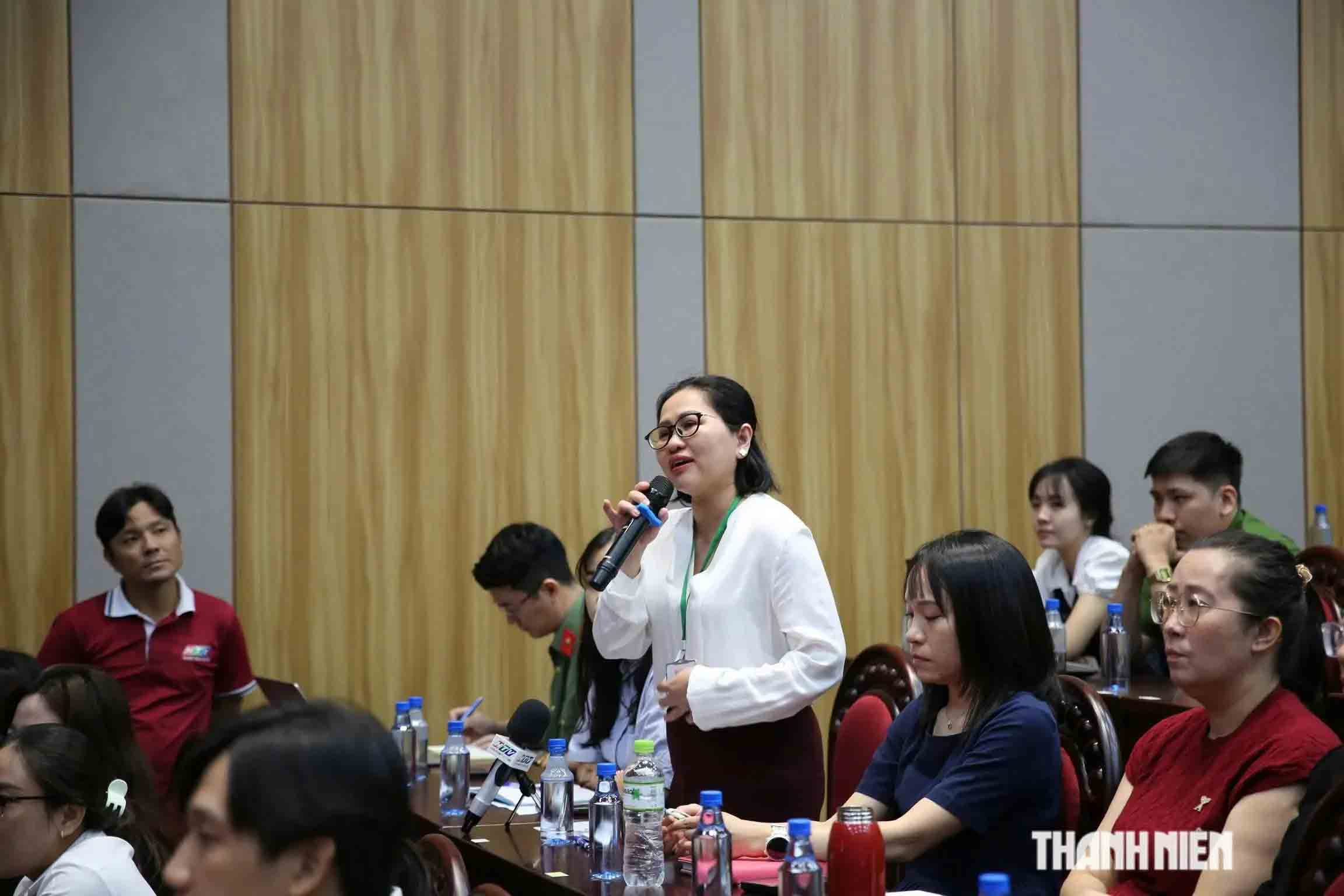 Công an TP.HCM cam kết xử lý dứt điểm vướng mắc thủ tục hành chính - Ảnh 2.
