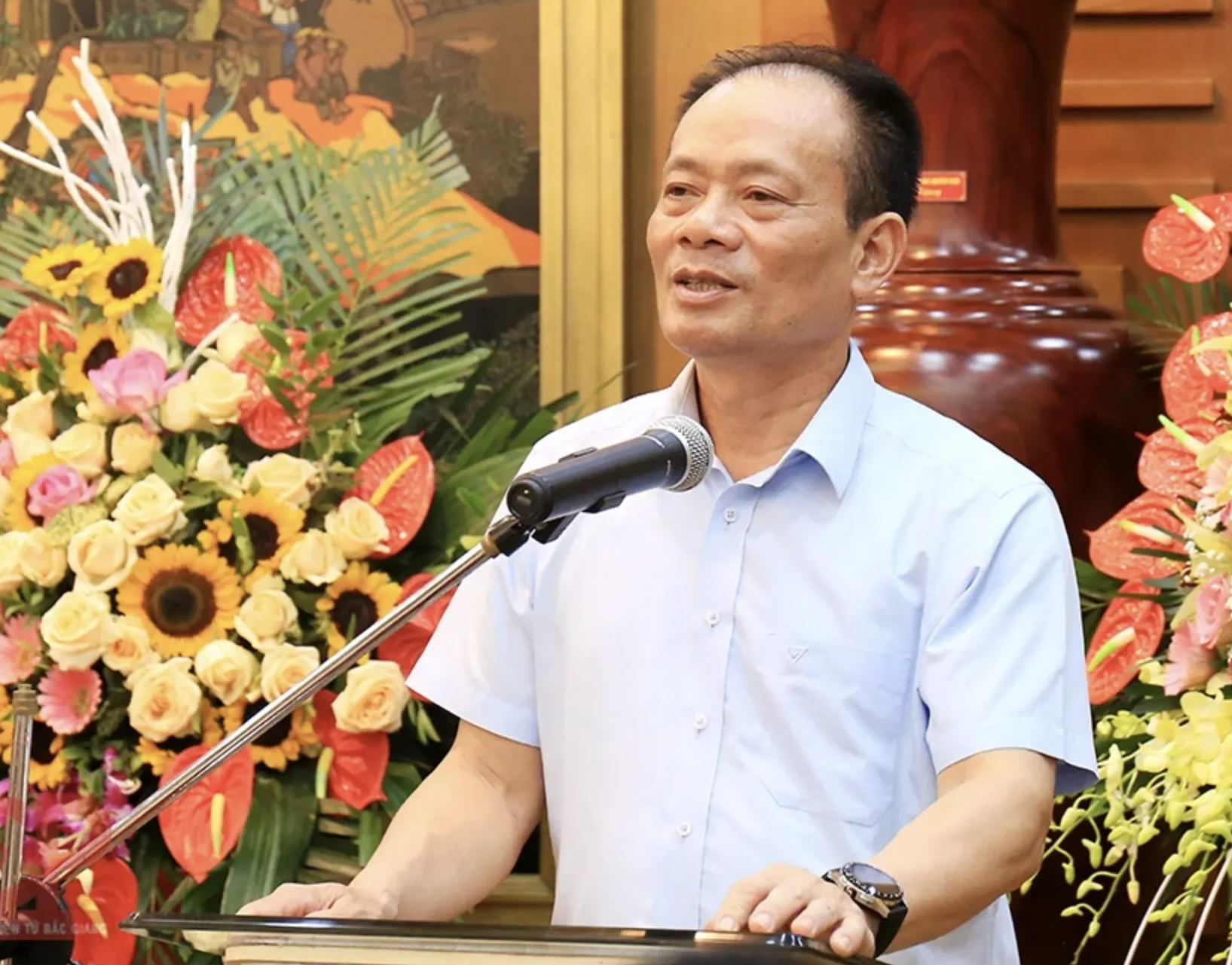 Kỷ luật cảnh cáo nguyên Chủ tịch và Phó chủ tịch tỉnh Bắc Giang - Ảnh 2.