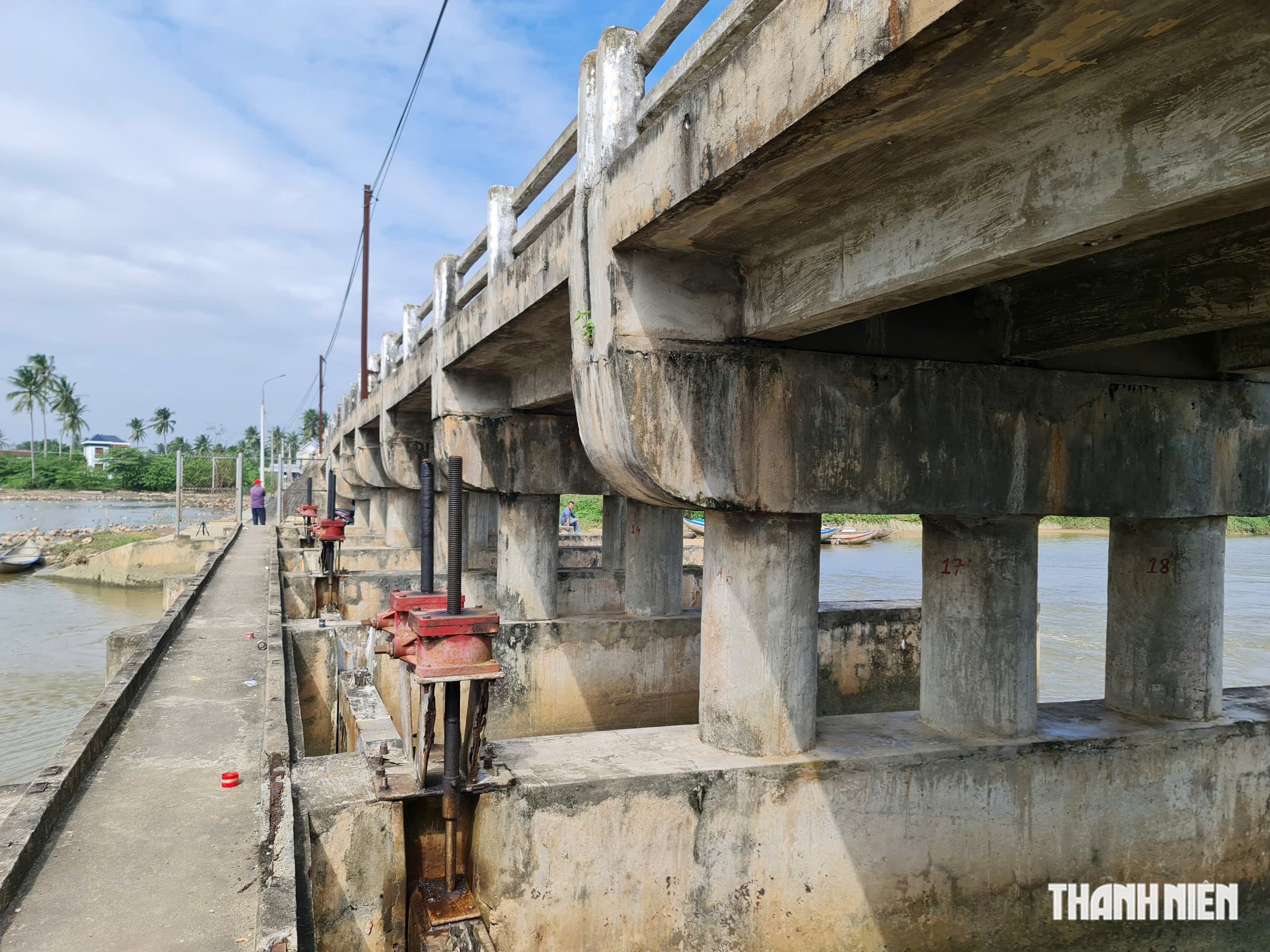 Quảng Ngãi chi 45 tỉ đồng sửa chữa đập ngăn mặn Hiền Lương- Ảnh 1.