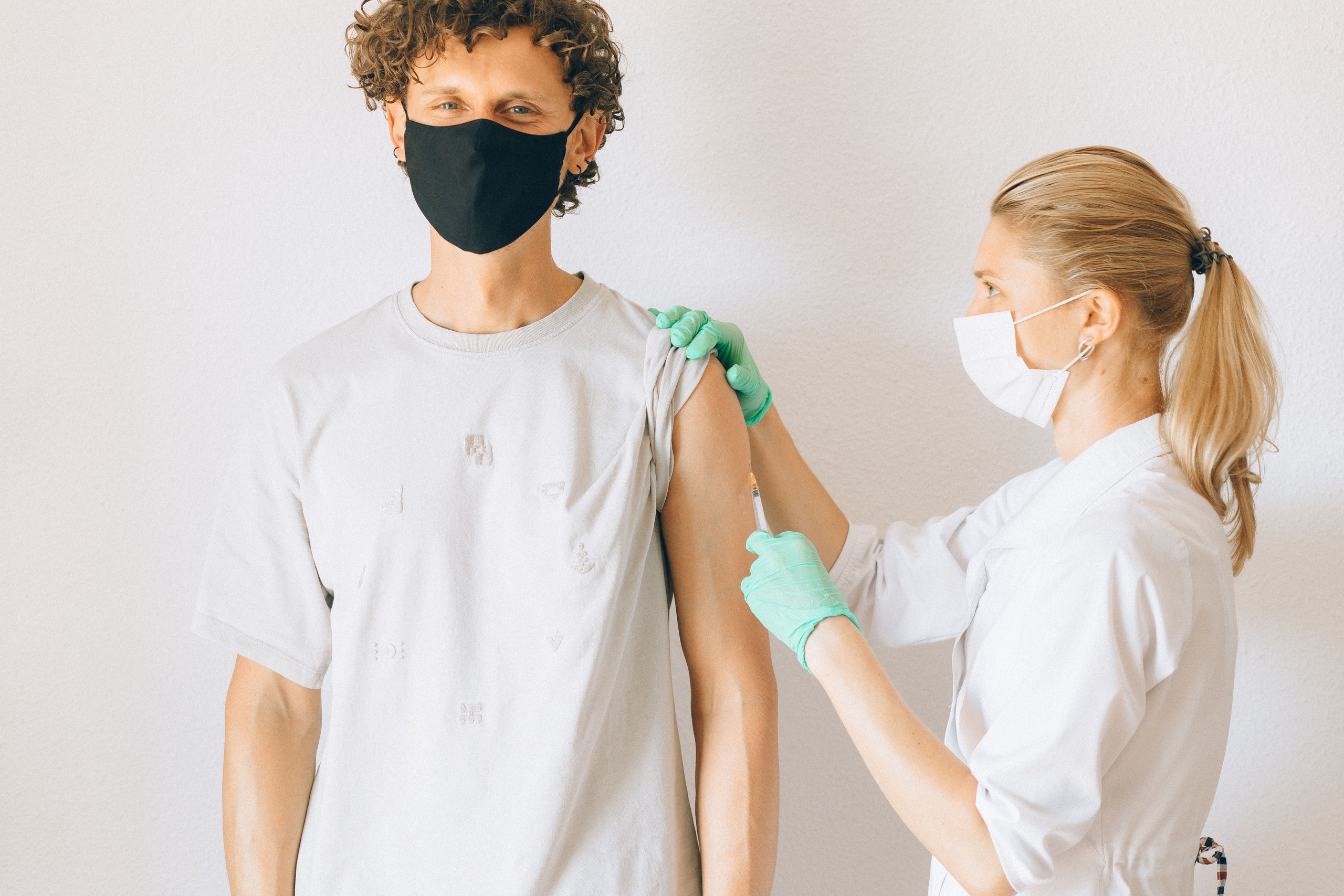 Bác sĩ ơi: Tiêm phòng HPV ở nam giới: Tại sao lại cần thiết? - Ảnh 1.