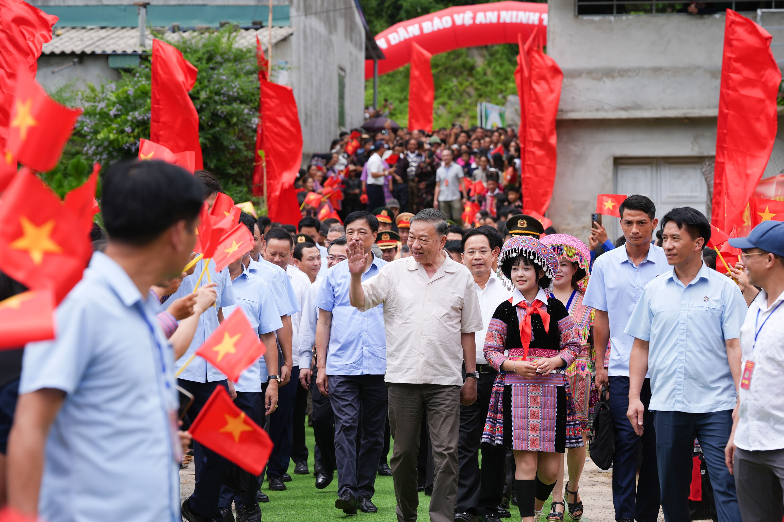 Tạo môi trường an ninh, an toàn vì cuộc sống bình yên, hạnh phúc của nhân dân- Ảnh 1.
