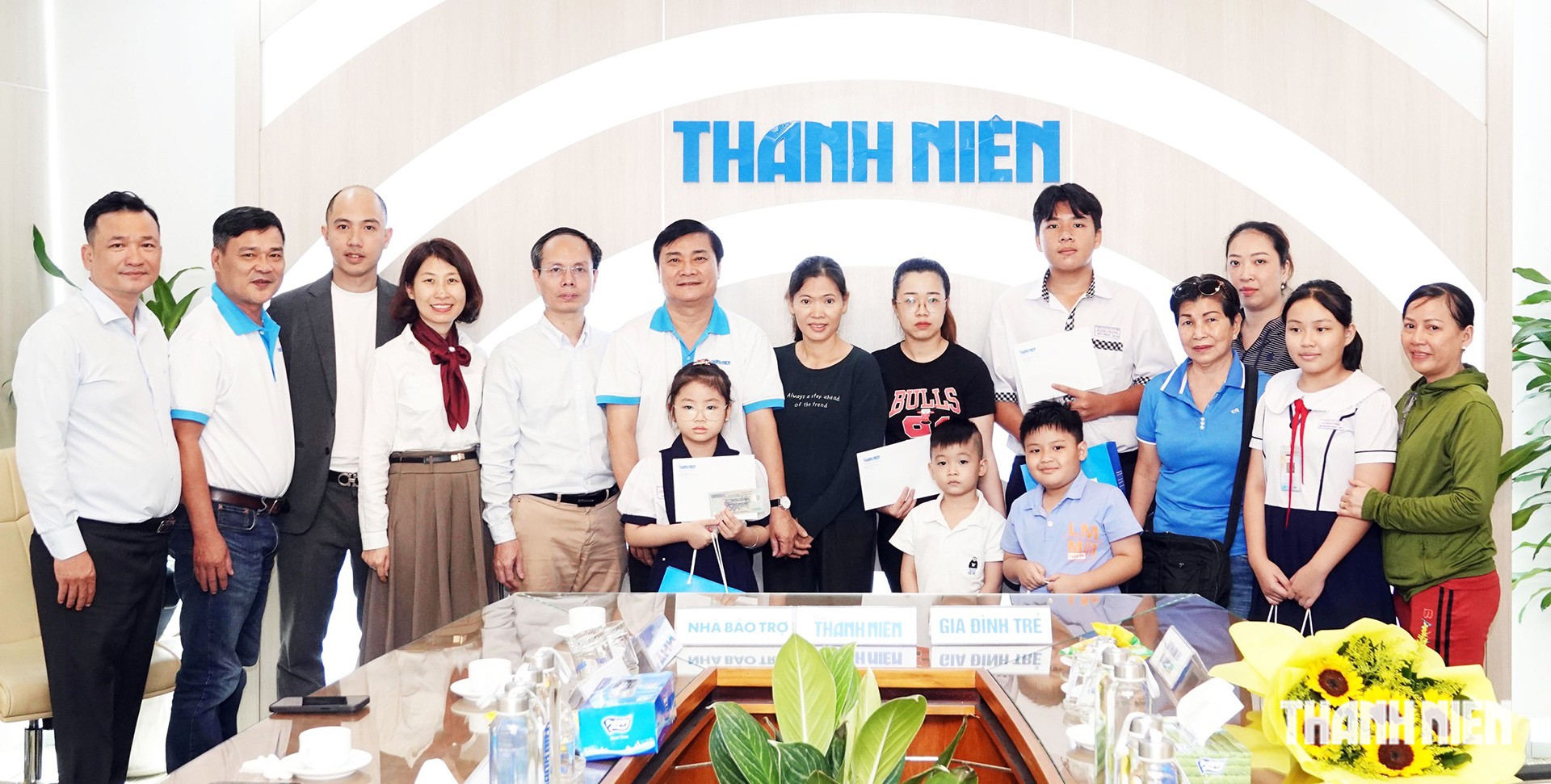 Hành trình 5 năm Thanh Niên bảo trợ trẻ mồ côi - Ảnh 10.