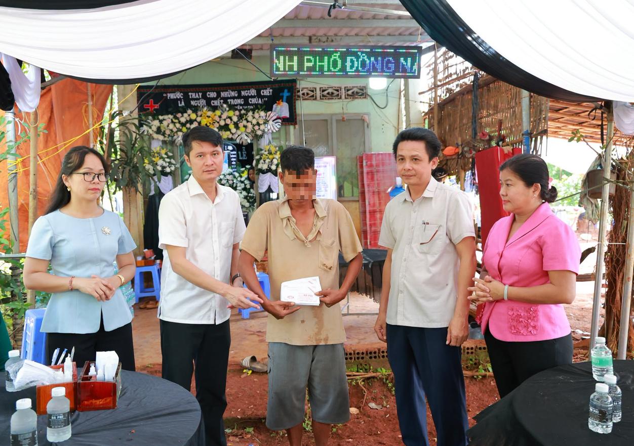 Đồng Nai: Chơi thả diều, bé trai 8 tuổi bị điện giật tử vong - Ảnh 1.