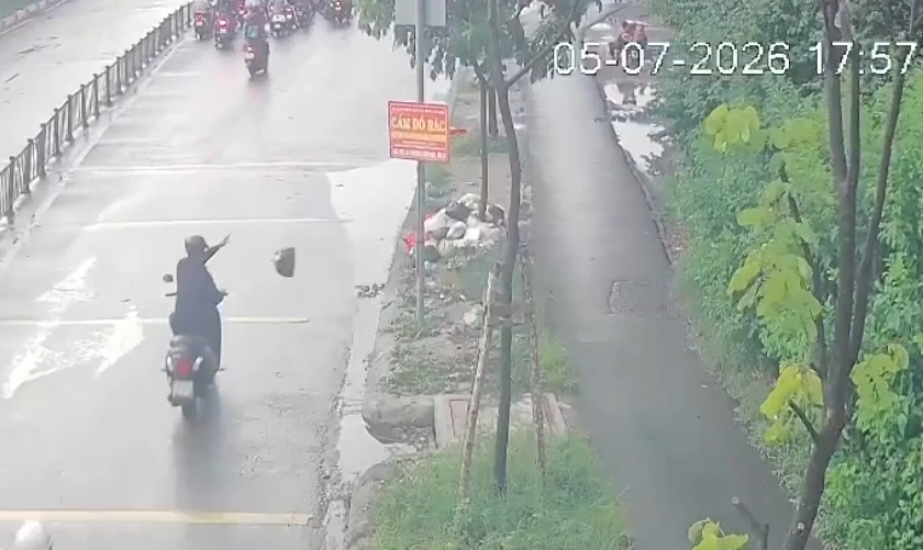 Nỗi Kinh hoàng từ rác thải bừa bãi trên tuyến đường Nguyễn Văn Linh - Ảnh 8.