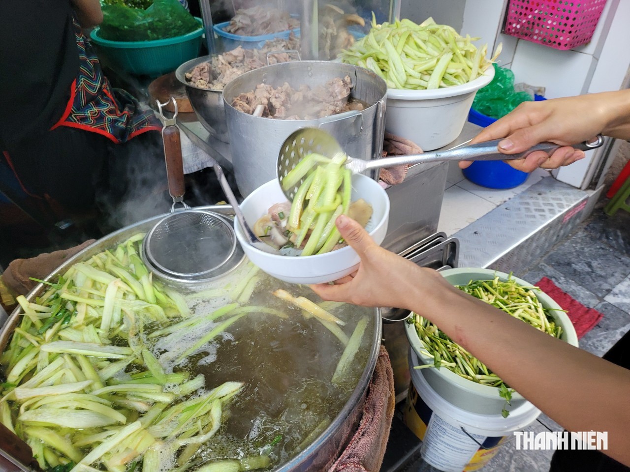 Chuyến đi Việt Nam thay đổi quan điểm về ẩm thực của du khách Mỹ - Ảnh 2.