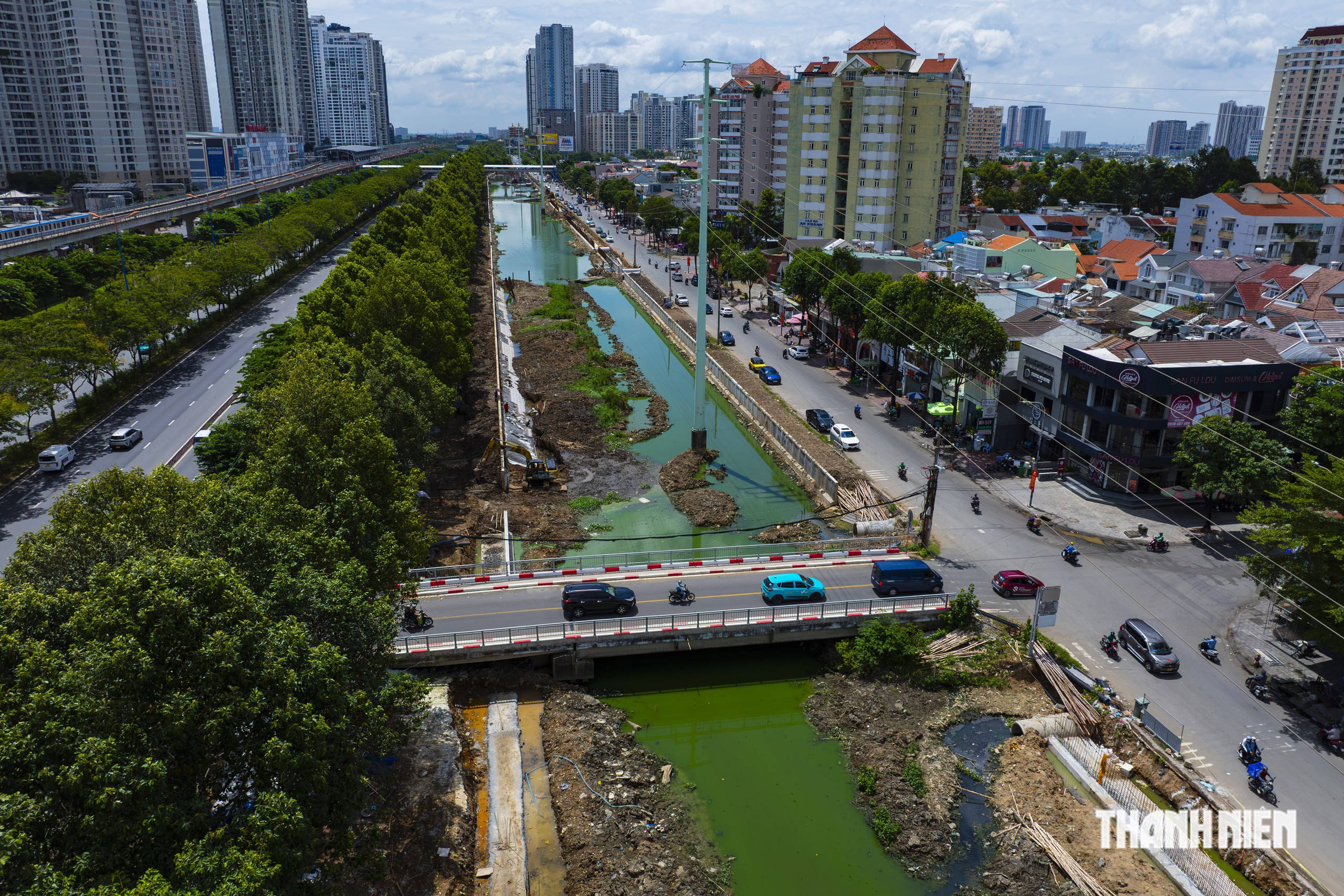 Rạch Đá Đỏ cạnh metro số 1 vào trung tâm TP.HCM sắp hoàn thiện- Ảnh 2.
