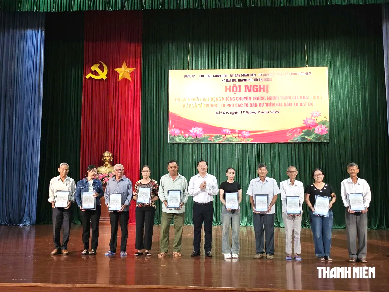 Xã Đất Đỏ tri ân những cống hiến của người hoạt động không chuyên trách ở ấp - Ảnh 2.