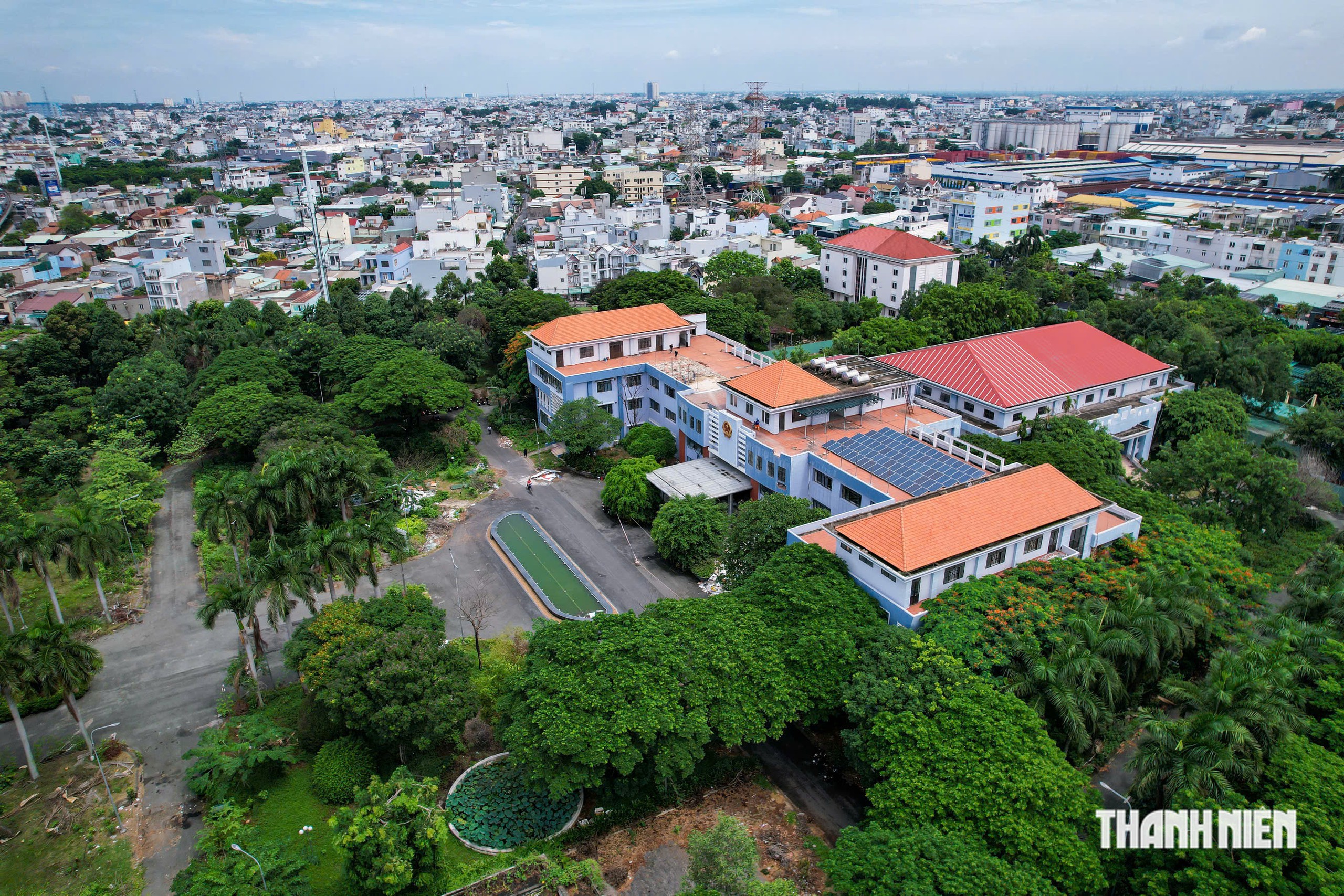 Cấp bách chuyển trụ sở dôi dư làm trường học, bệnh viện- Ảnh 1.