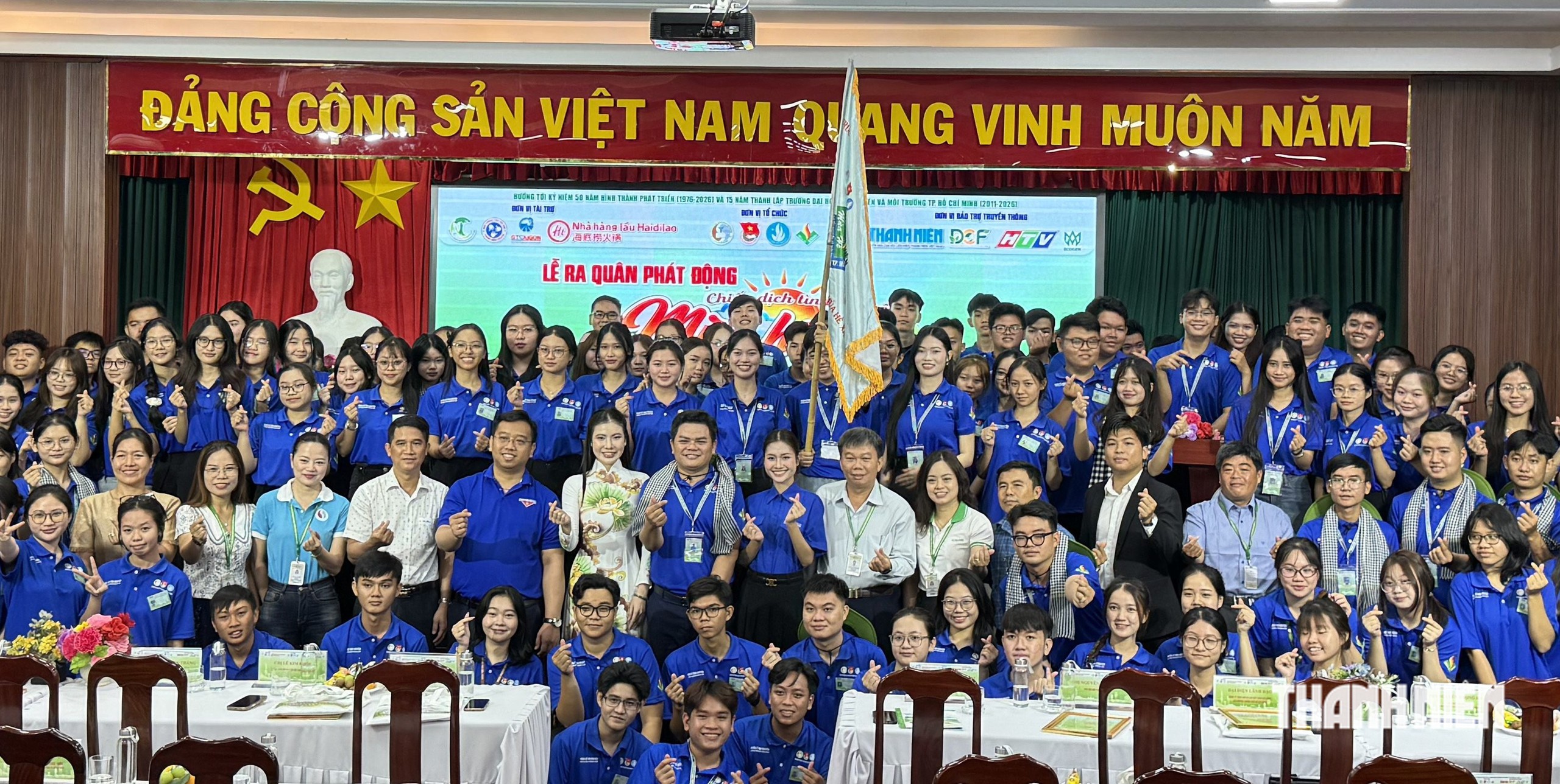 Sinh vi&ecirc;n t&igrave;nh nguyện chuyển giao phần mềm hỗ trợ đắc lực cho địa phương - Ảnh 1.