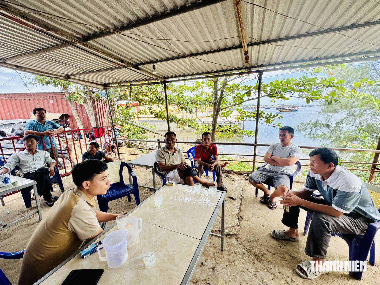 Quảng Ngãi: Ngư dân phải cho tàu dài trên 15 mét cập bến... ngoại tỉnh- Ảnh 4.